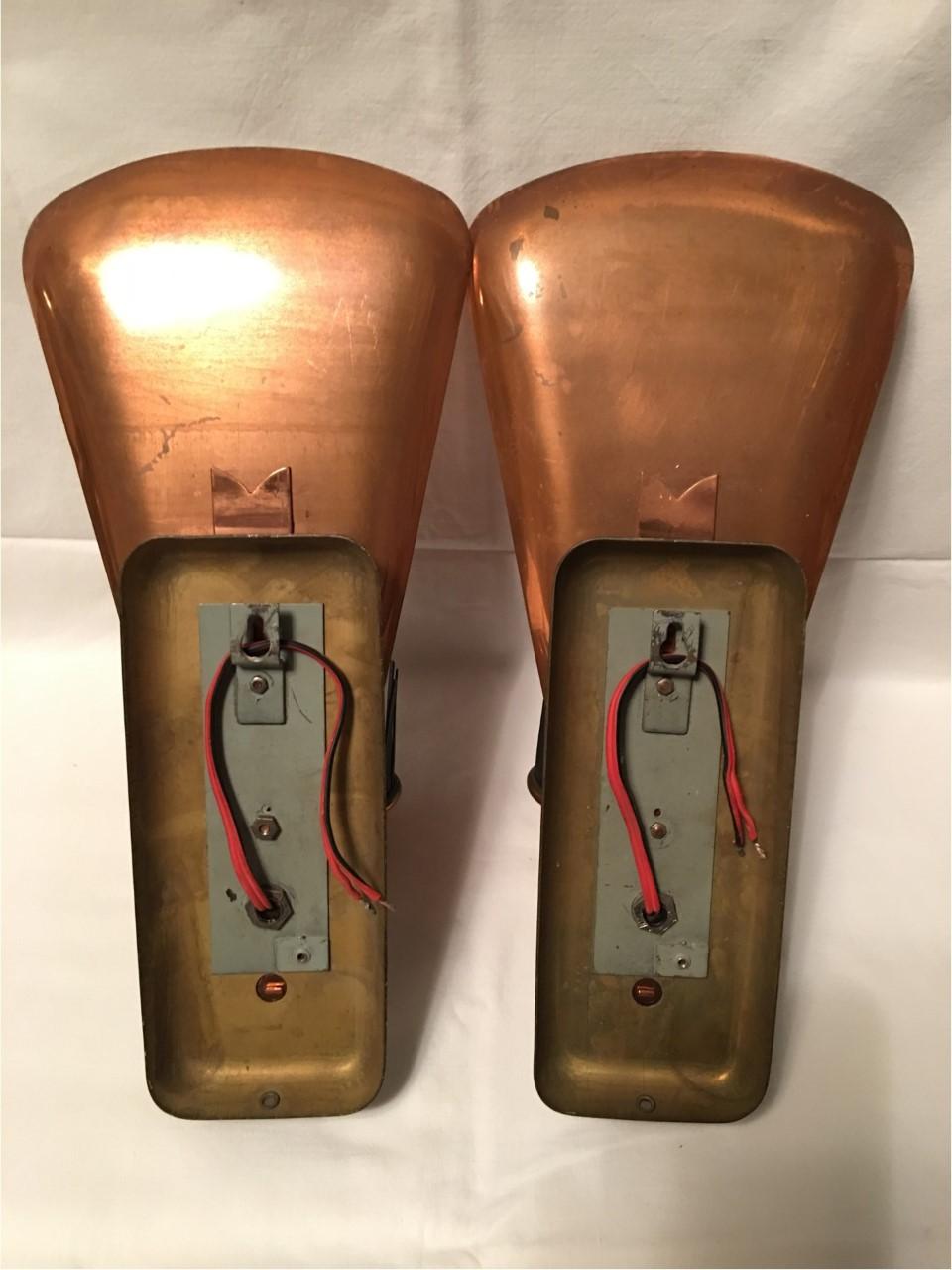 Pair of Brass Glass 1950s Sconces in Style of Gio Ponti im Angebot 4