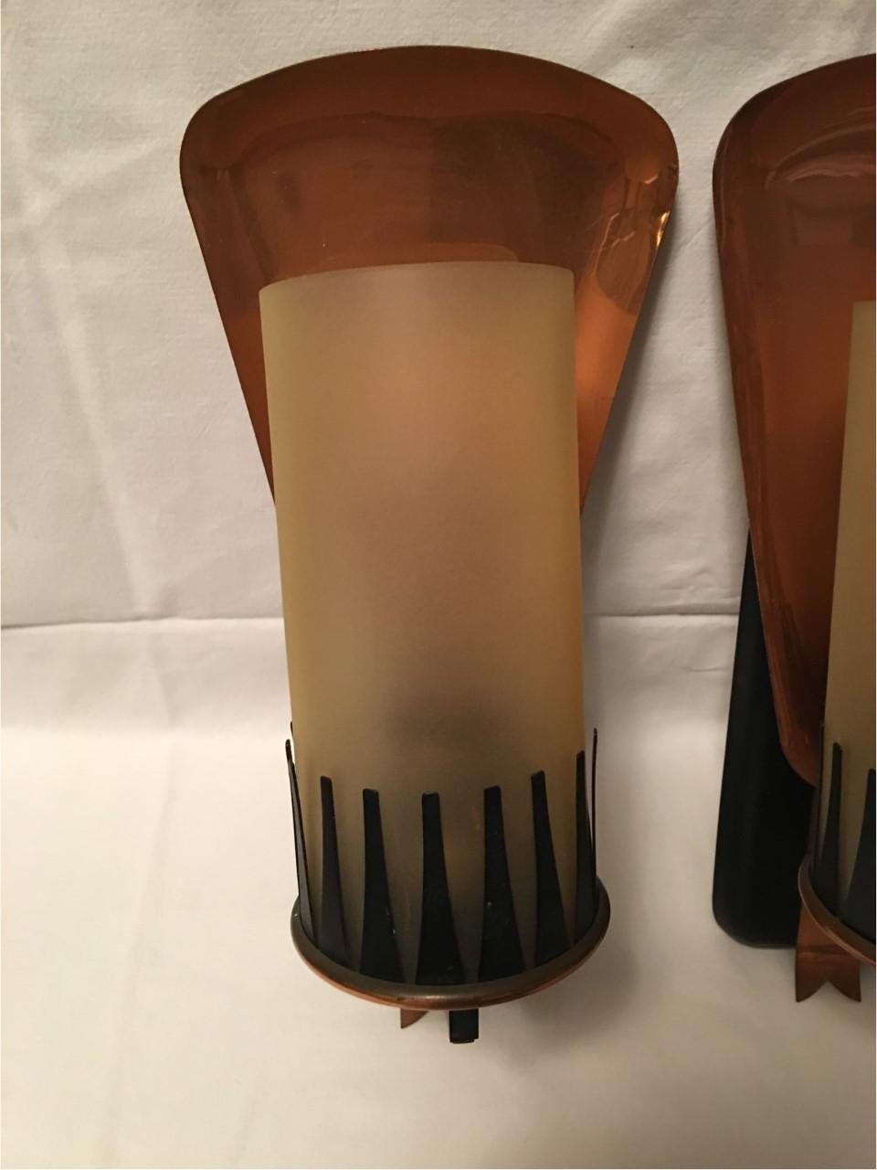 Pair of Brass Glass 1950s Sconces in Style of Gio Ponti im Zustand „Gut“ im Angebot in Frisco, TX