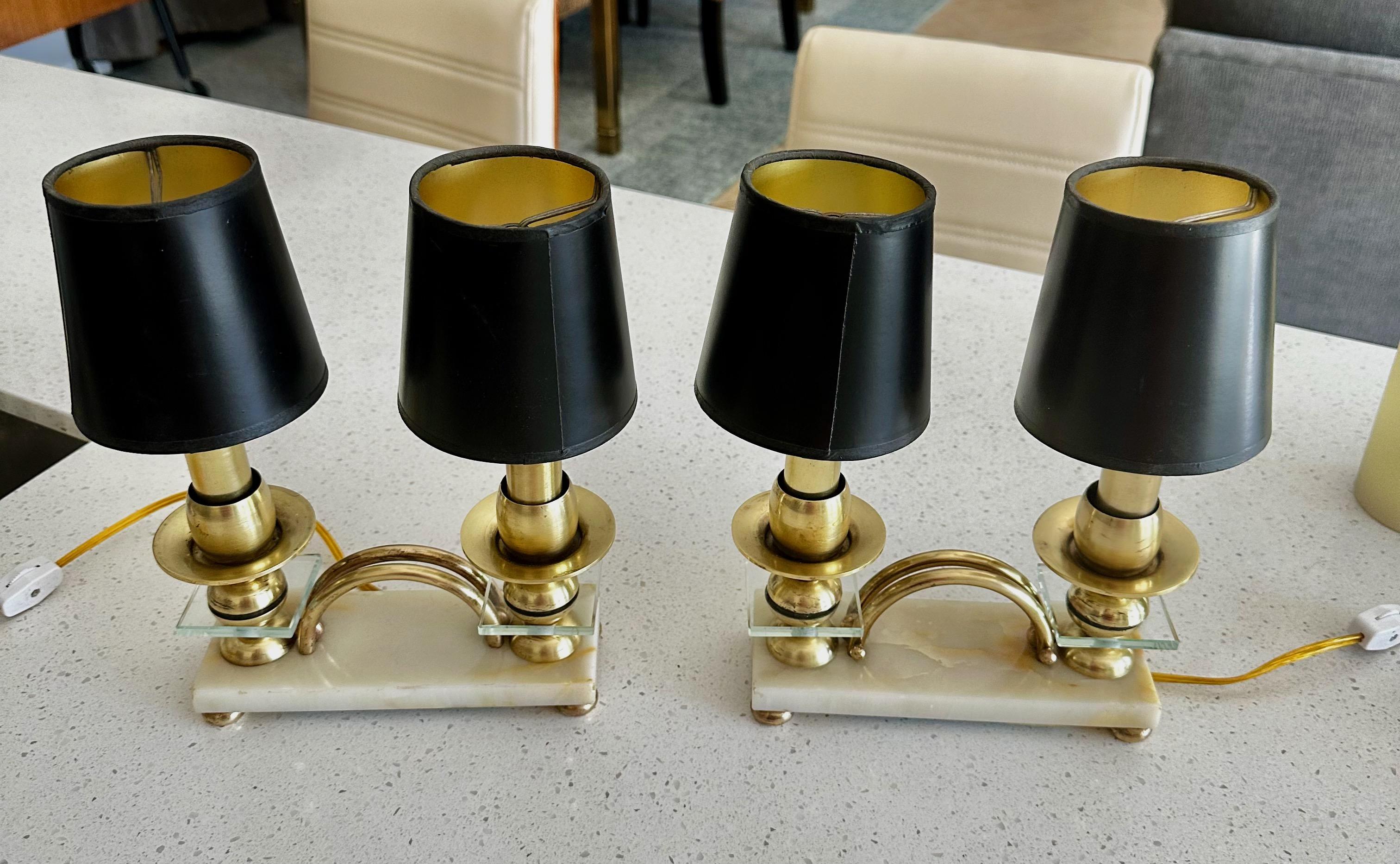 Paire de lampes de table italiennes de style Gio Ponti en laiton Bon état - En vente à Palm Springs, CA
