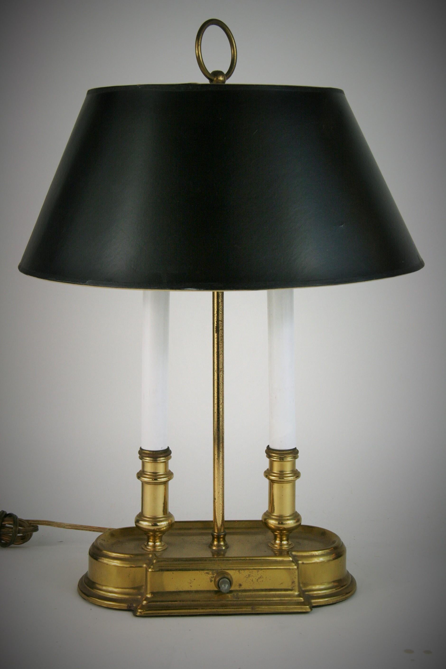 Pair Bouillotte Brass Two-Light Lamps with Black Shades In Good Condition For Sale In Douglas Manor, NY