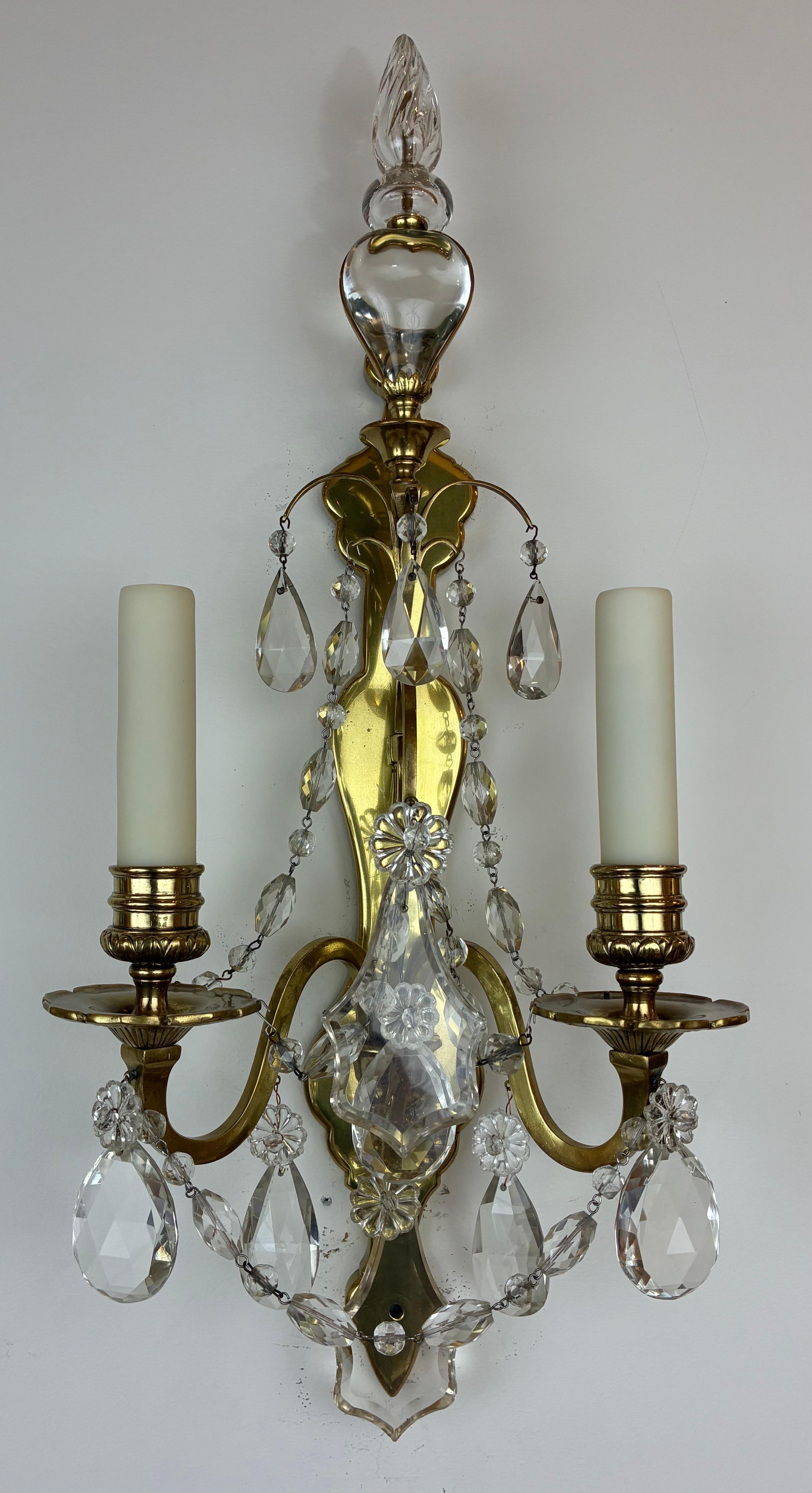 Coppia di sconsigliere in bronzo e cristallo in stile Luigi XVI di Edward F. Edwards in vendita 4