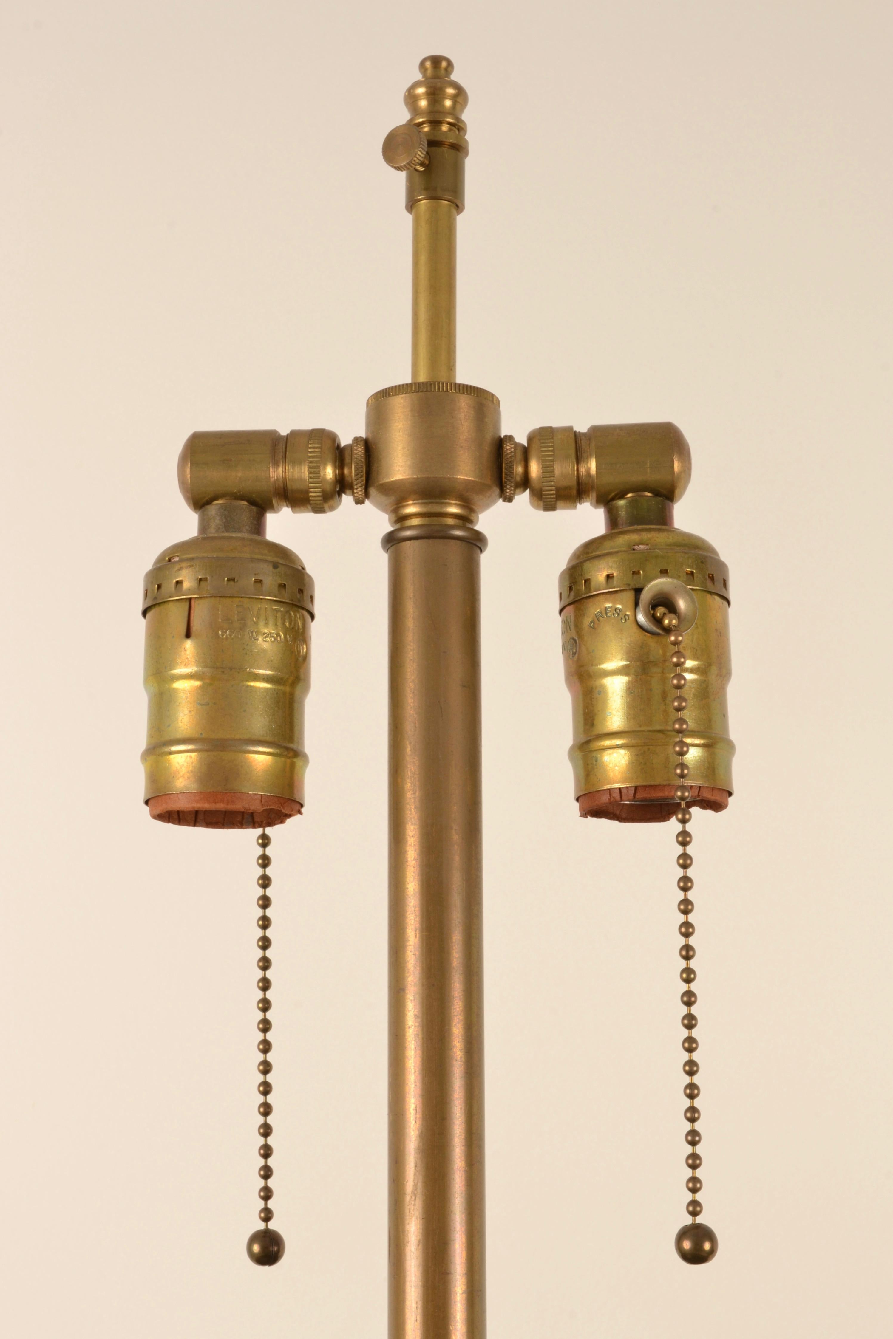 Paar Bronze-Balustrade-Lampen, großformatig im Angebot 5
