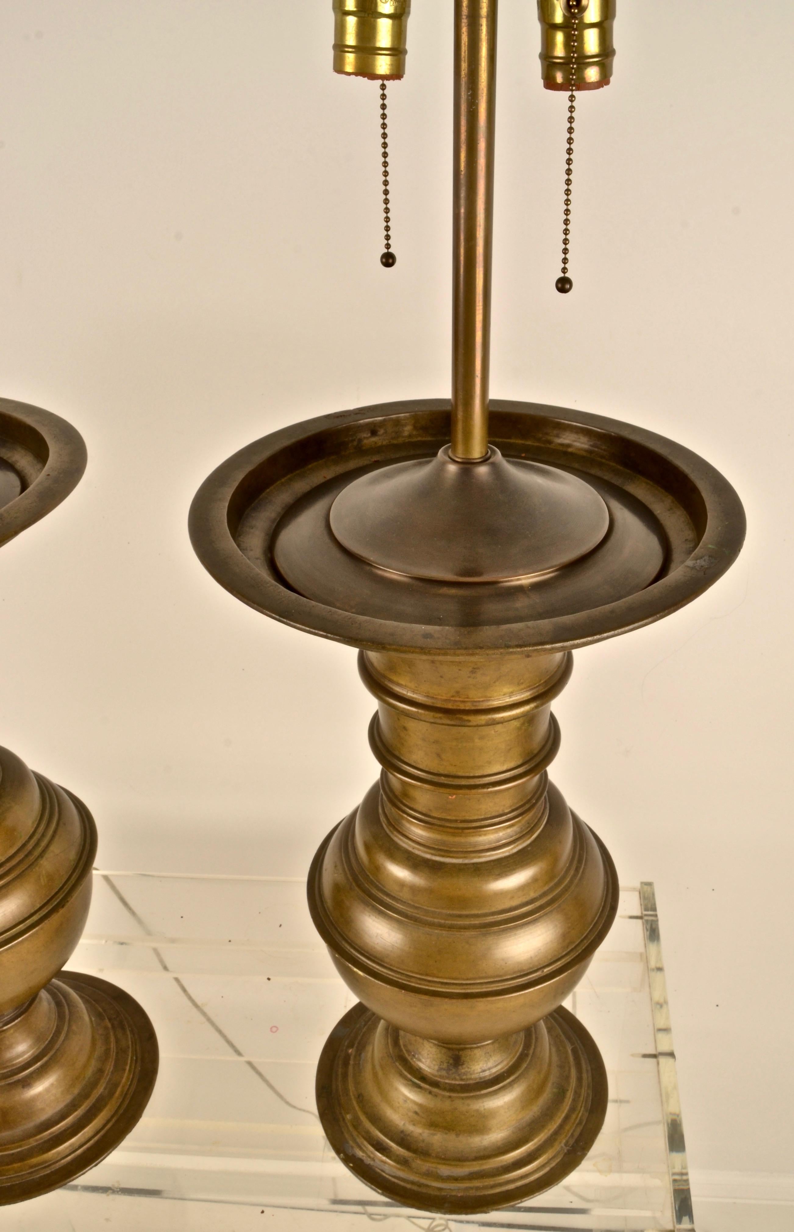 Pair Bronze Balustrade Lamps, Large Scale In Good Condition For Sale In Norwalk, CT