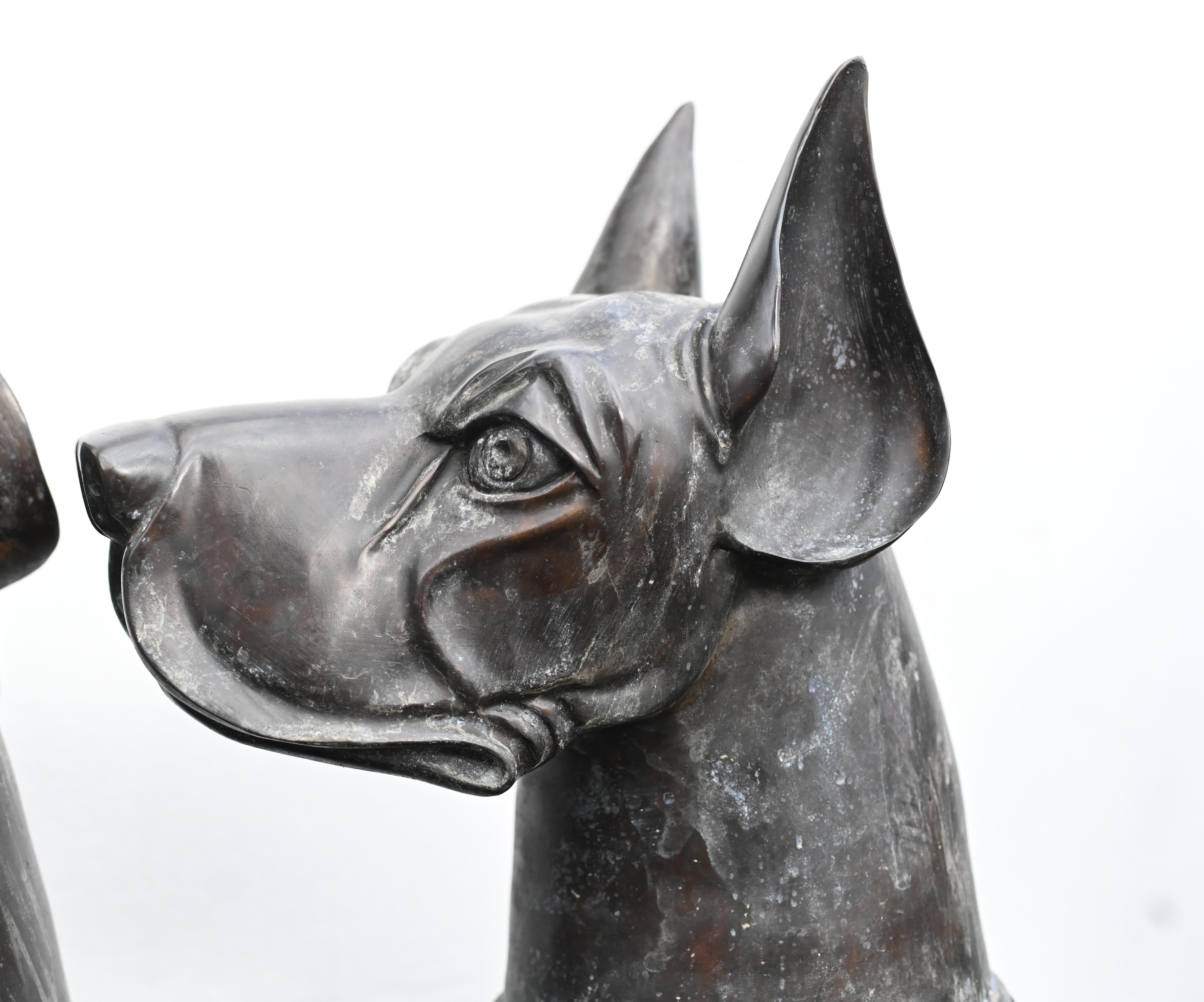 Paar Bronze Boxer Hunde Torwächter Garten Statuen im Angebot 6
