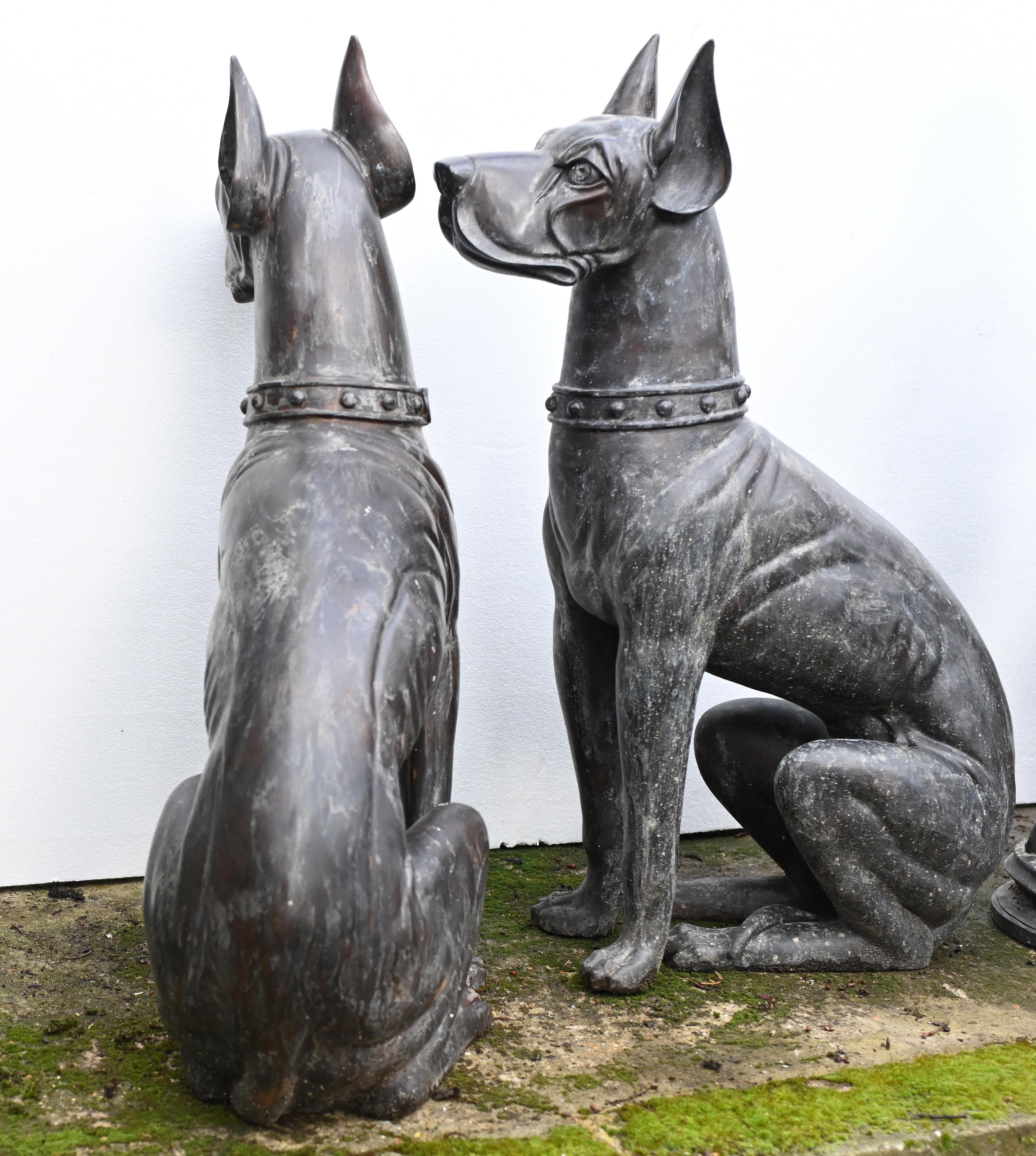 Paar Bronze Boxer Hunde Torwächter Garten Statuen im Angebot 5