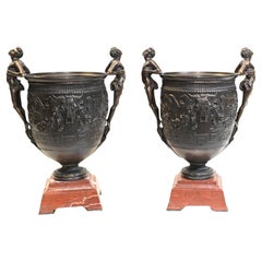 Paar Campana-Urnen aus Bronze Grand Tour, klassische Barebedienne, Barebedienne