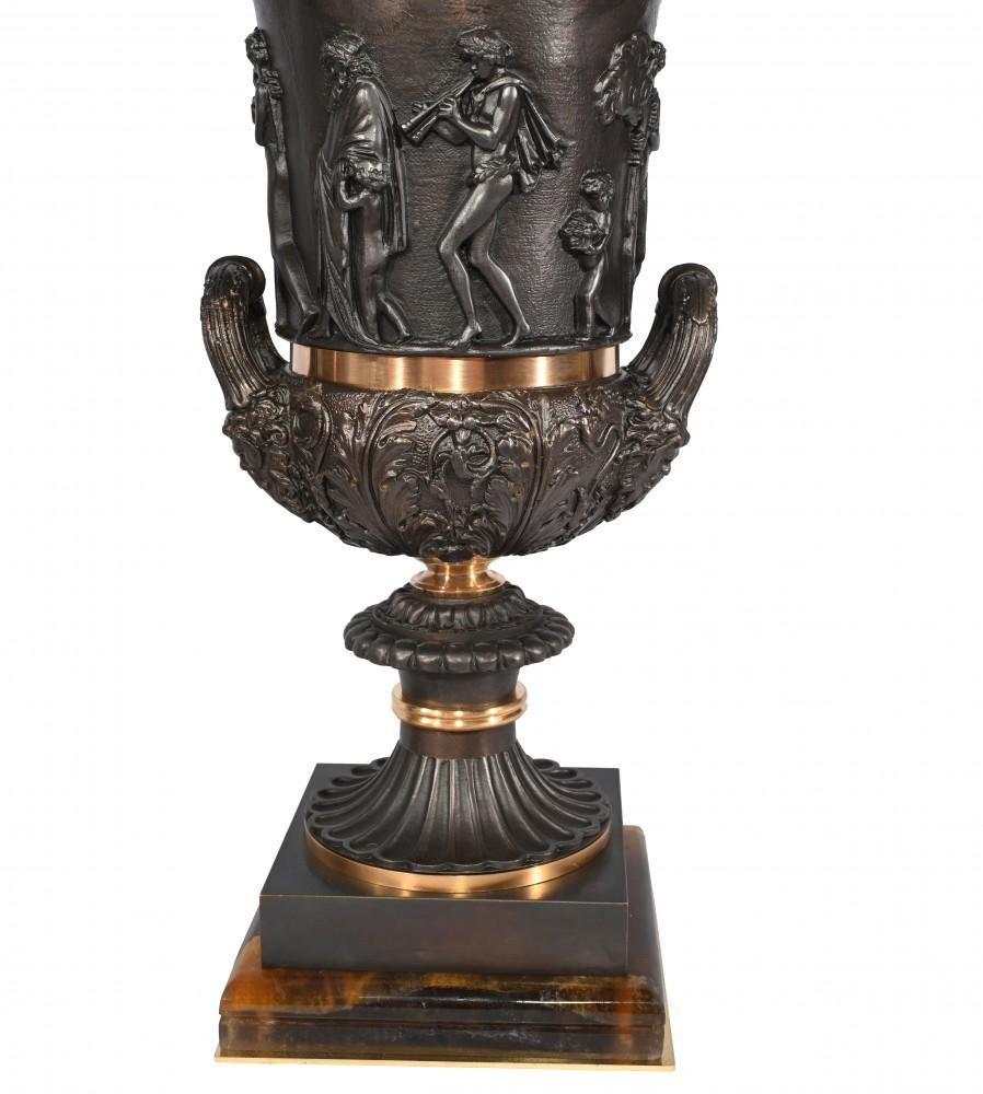 Coppia di urne in bronzo Campana Medici Classica Blu I. Johns in vendita 5