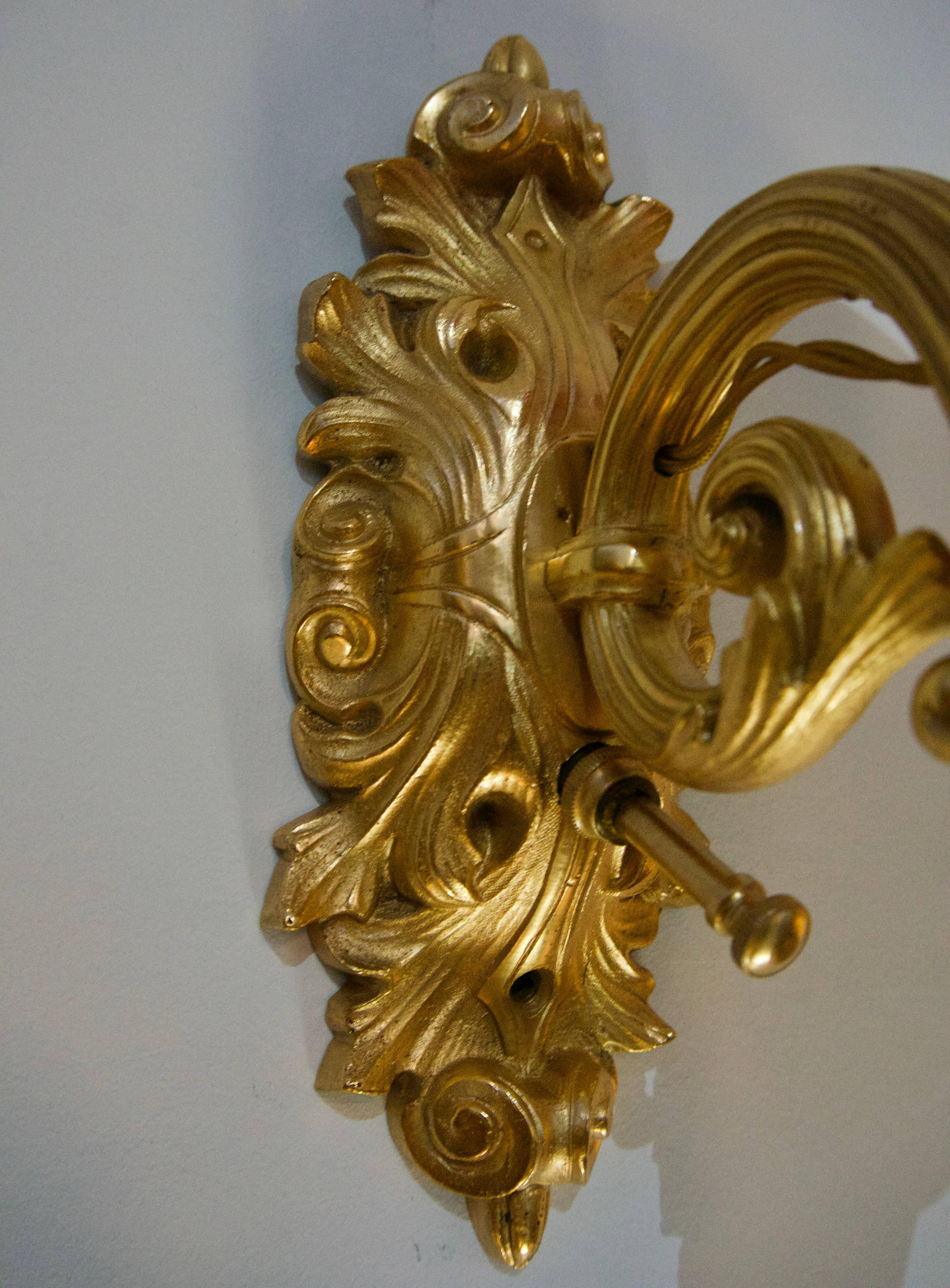 Pair Bronze Dore Sconces with Pink Globes In Good Condition In West Palm Beach, FL