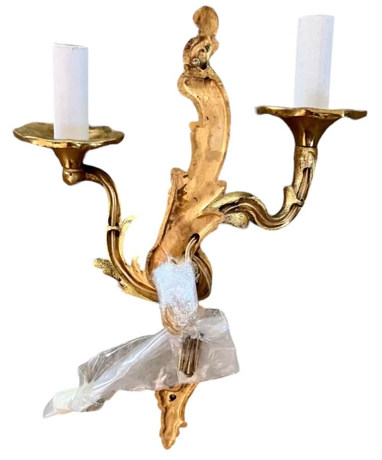 Coppia di sconsigliere in bronzo in stile Luigi XV in vendita 1