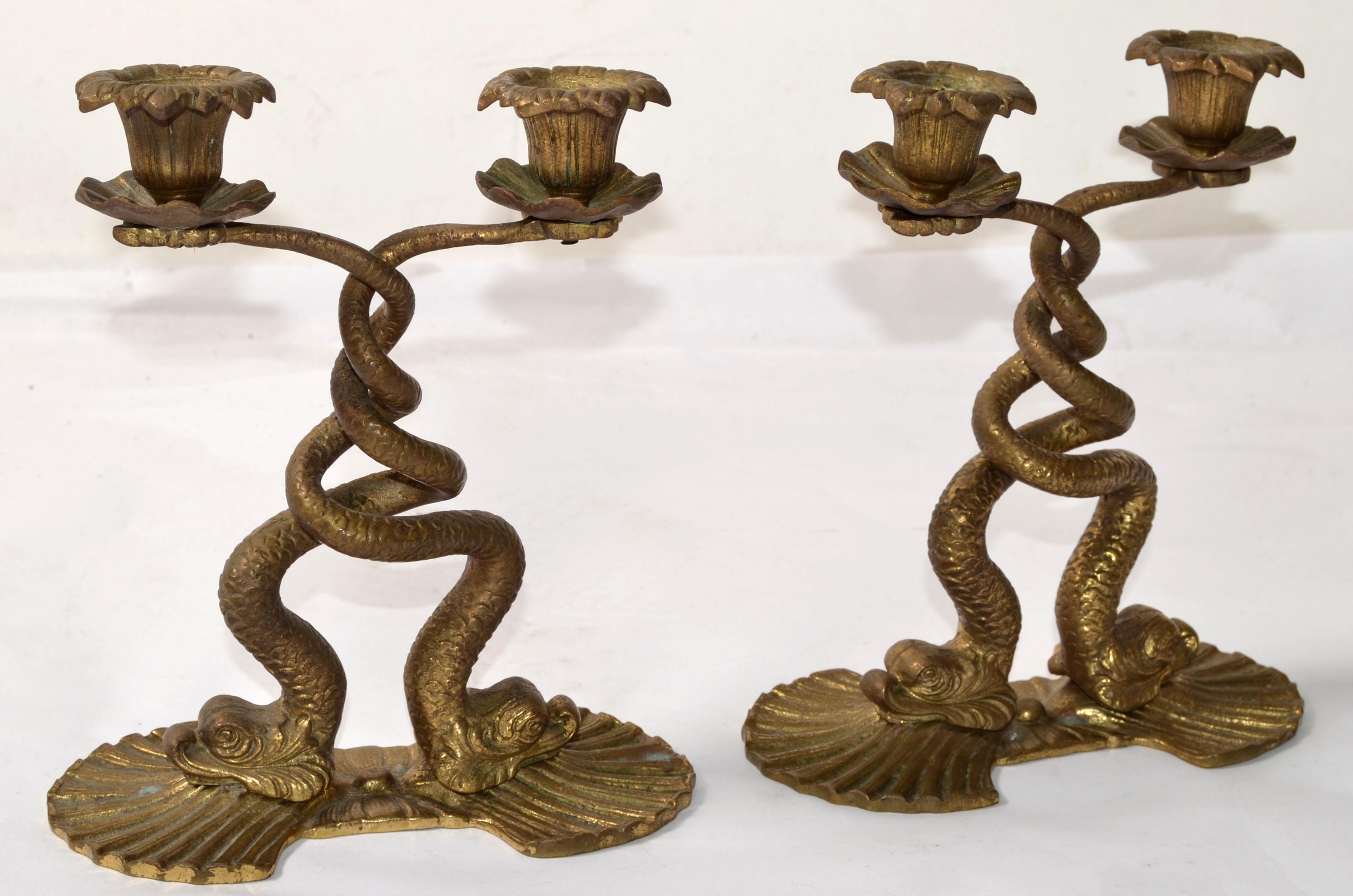 Calco Coppia, bronzo neoclassico 2 portacandele a forma di serpente marino in vendita