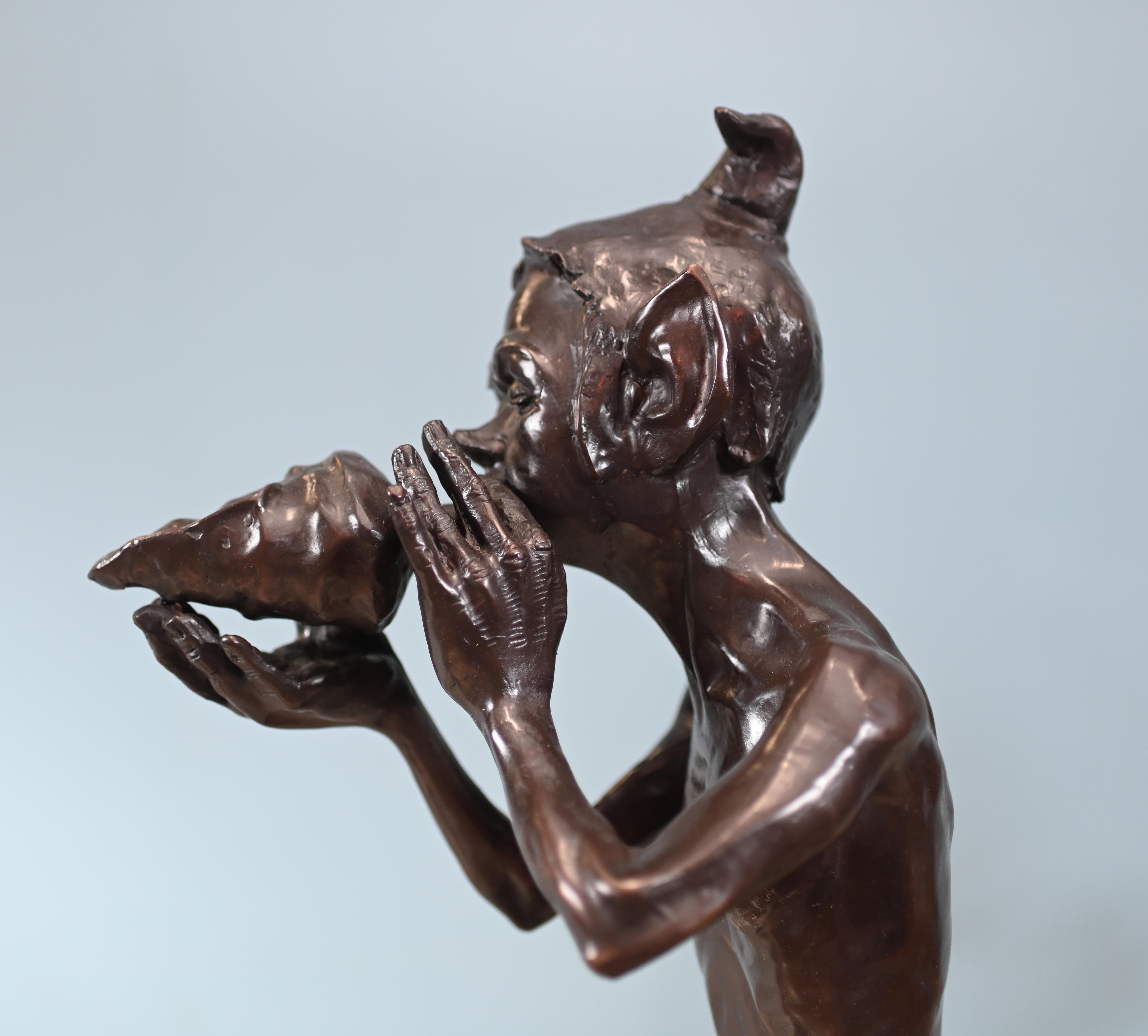 Coppia di statue di bronzo Pixie Elph Fairey Piper Casting in vendita 10