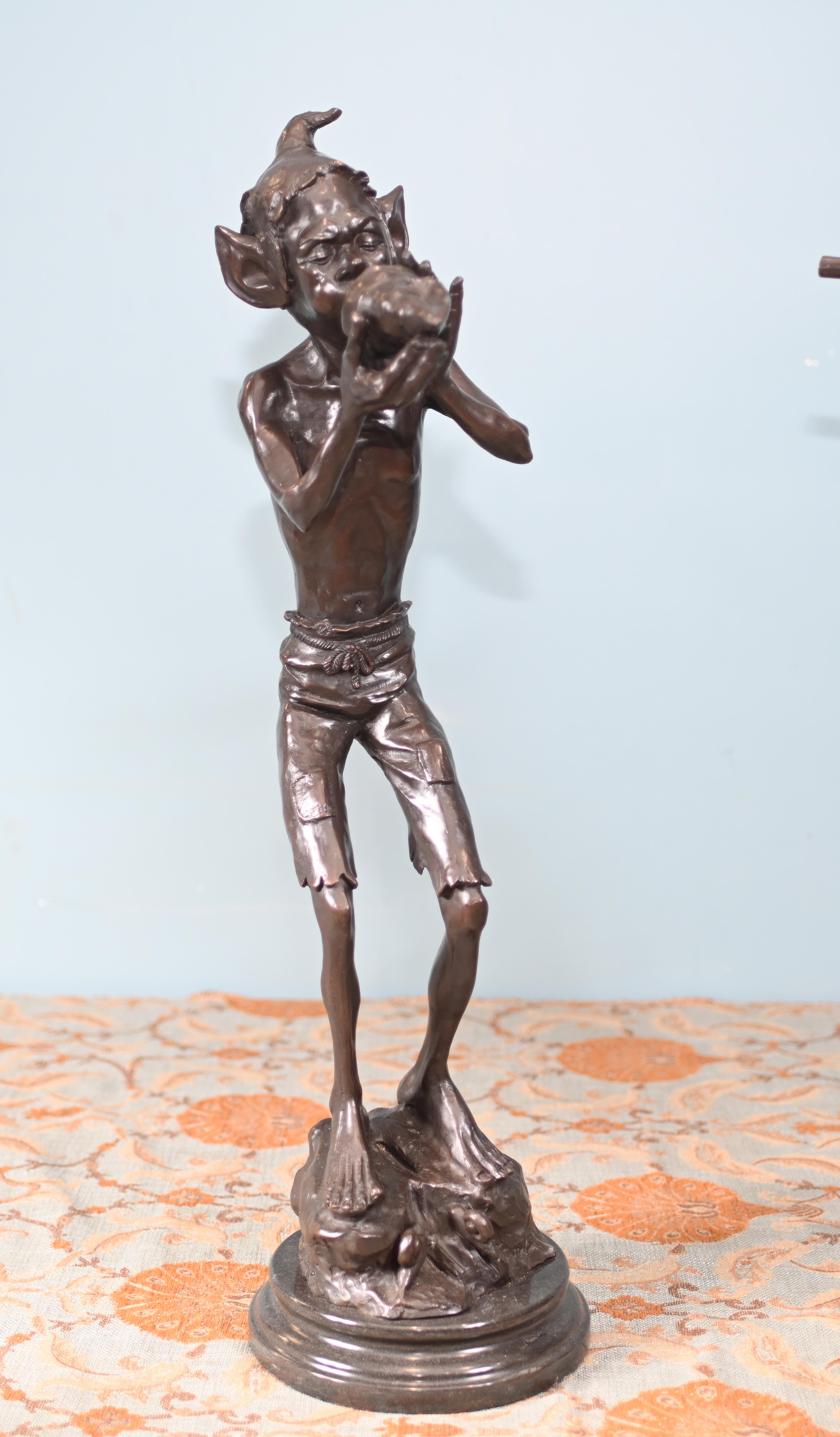Coppia di statue di bronzo Pixie Elph Fairey Piper Casting in vendita 1