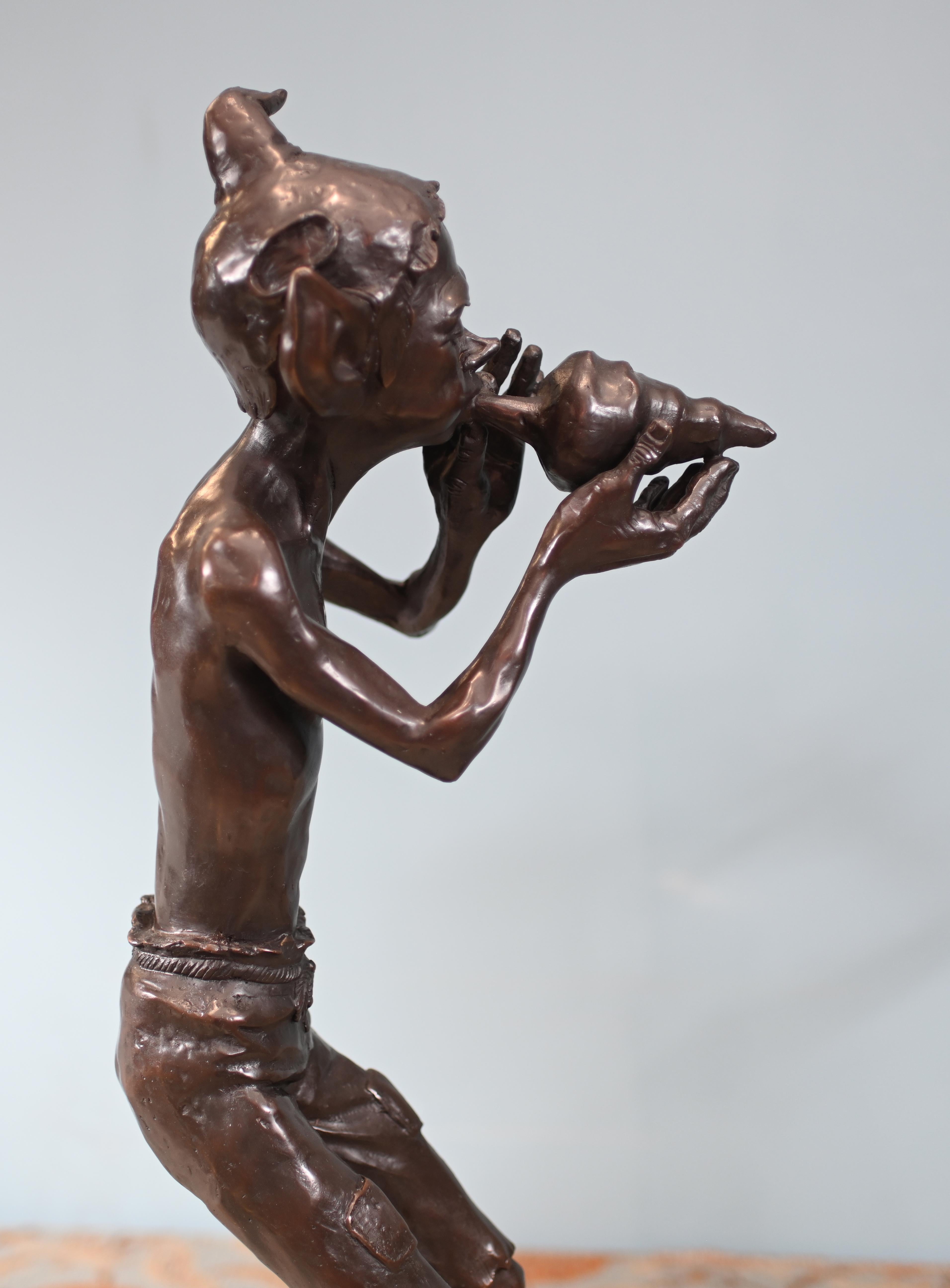 Coppia di statue di bronzo Pixie Elph Fairey Piper Casting in vendita 3