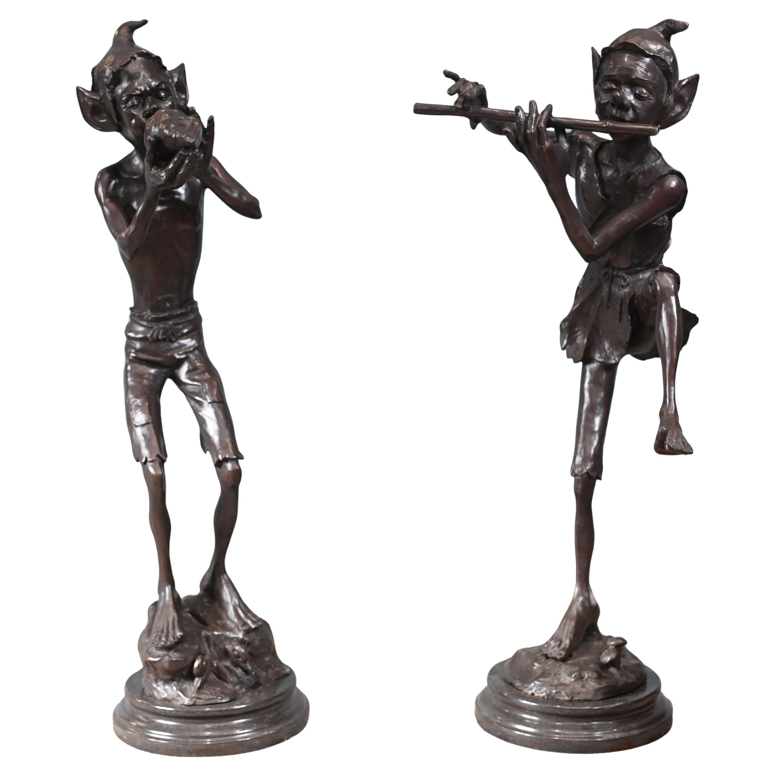 Coppia di statue di bronzo Pixie Elph Fairey Piper Casting in vendita