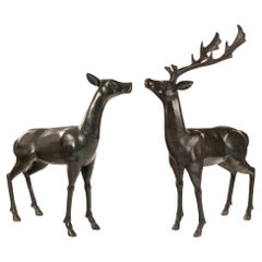 Paire de statues en bronze cerf et biche