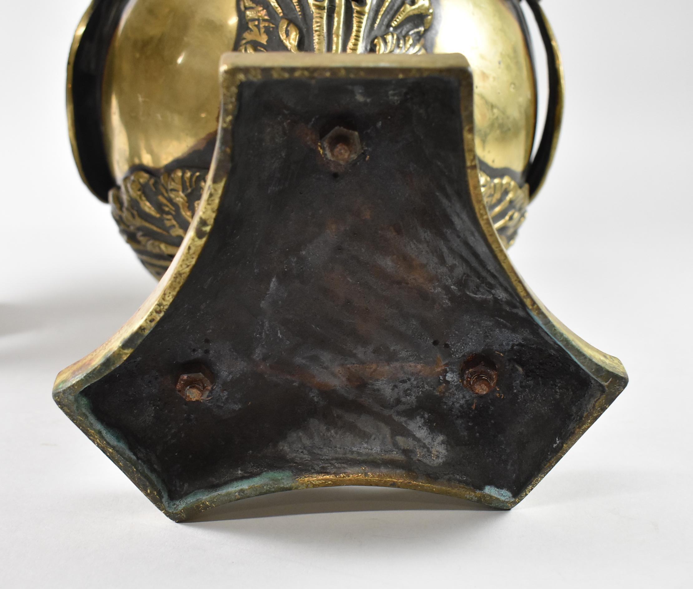 Bronzo Coppia di urne o fioriere neoclassiche in bronzo in vendita