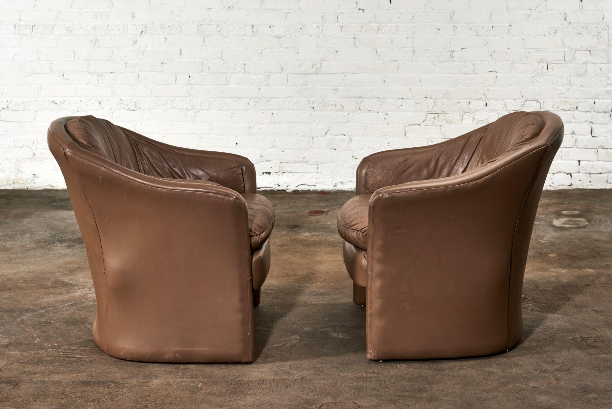 Pair Brown Leather Barrel Chairs, 1980 For Sale 1