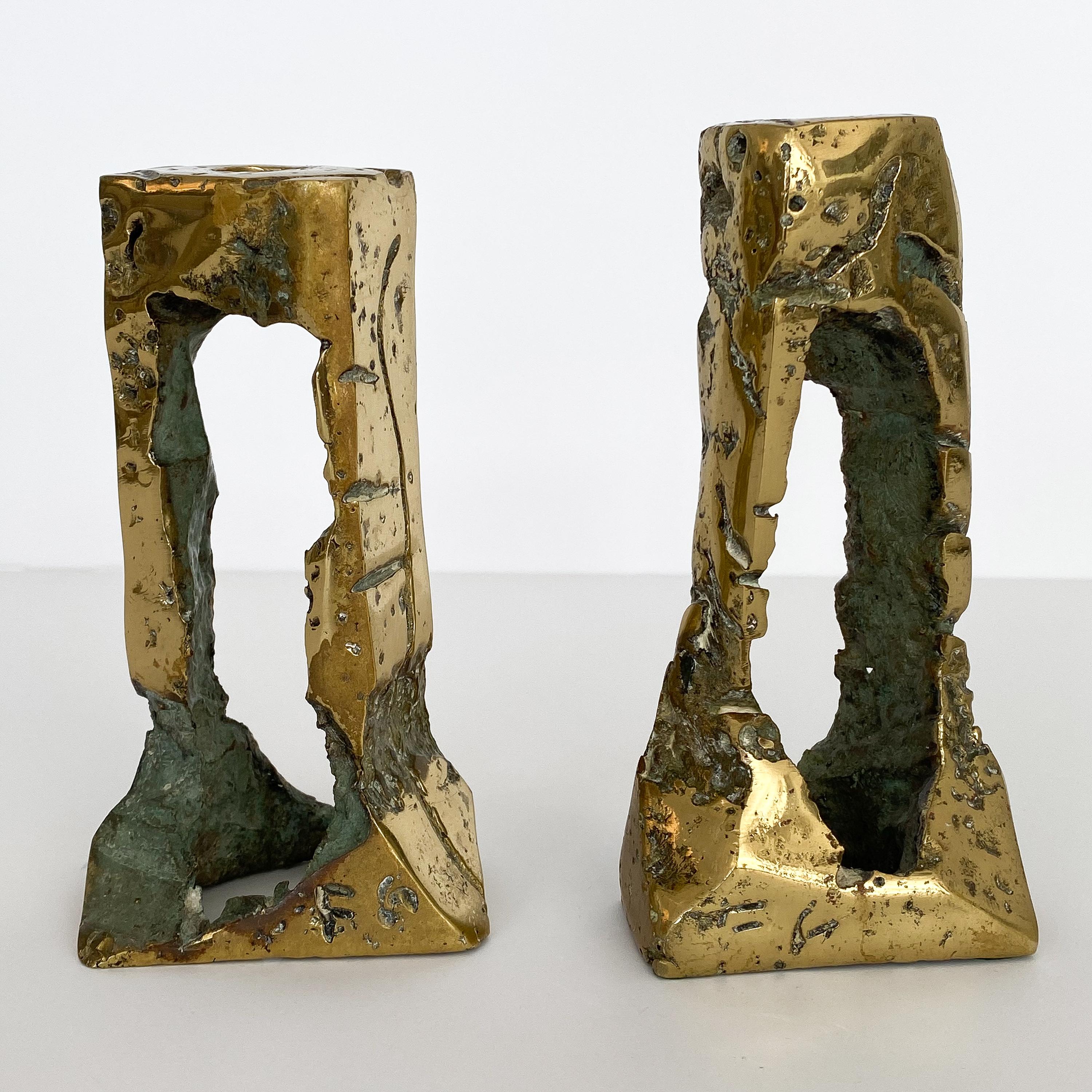 Pair of Brutalist Bronze Candlesticks by Hugo Rodriguez In Good Condition In Chicago, IL