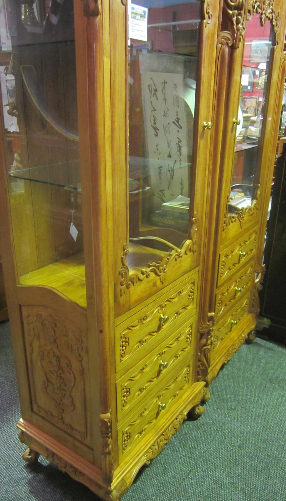 Pair of Burmese/Myanmar Carved Oak Cabinets In Good Condition In Paradise Point, Queensland