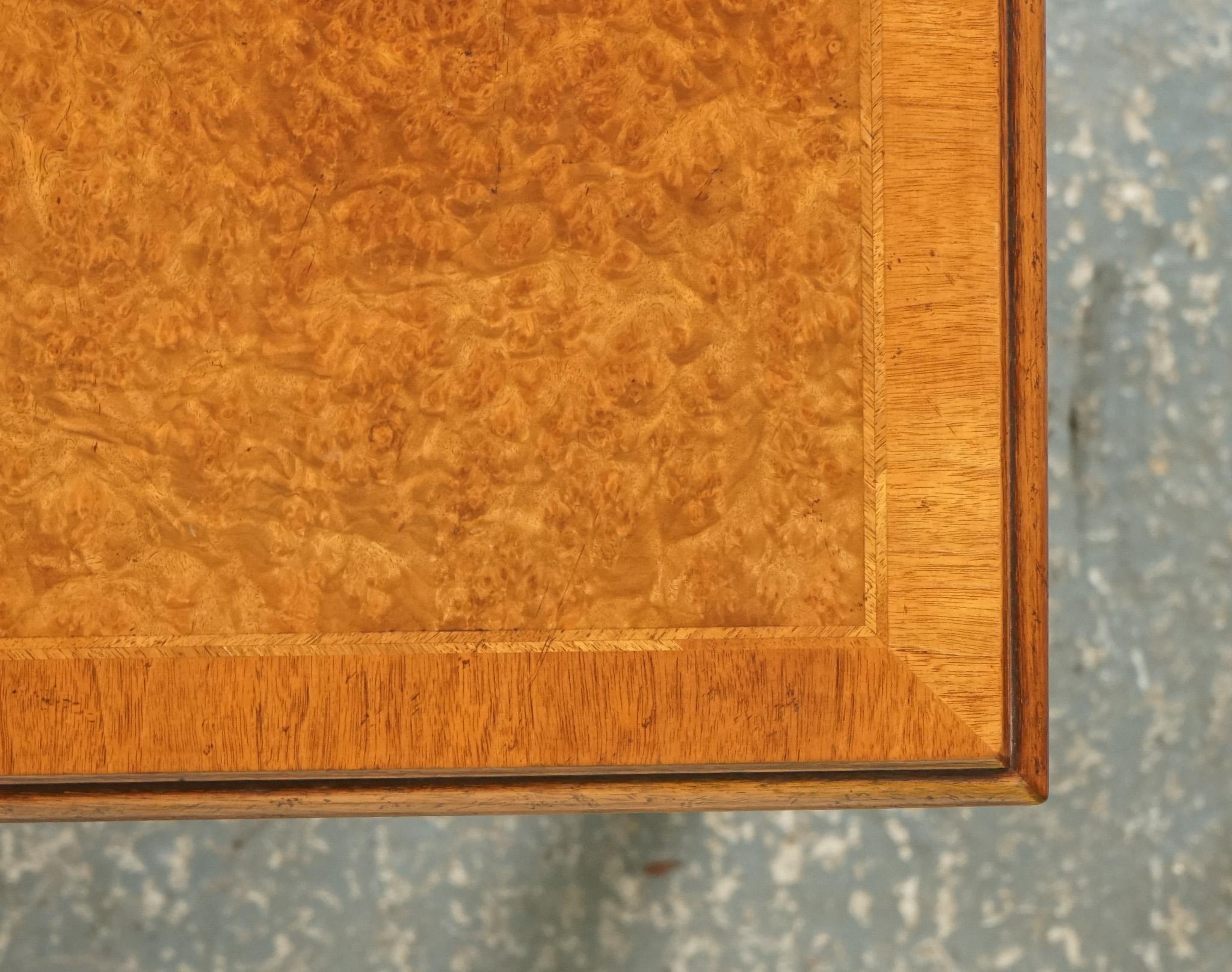 PAIR BURR WALNUT BEDSIDE NIGHTSTANDS END SIDE LAMP TABLES BRiGHTS OF Nettlebed en vente 10
