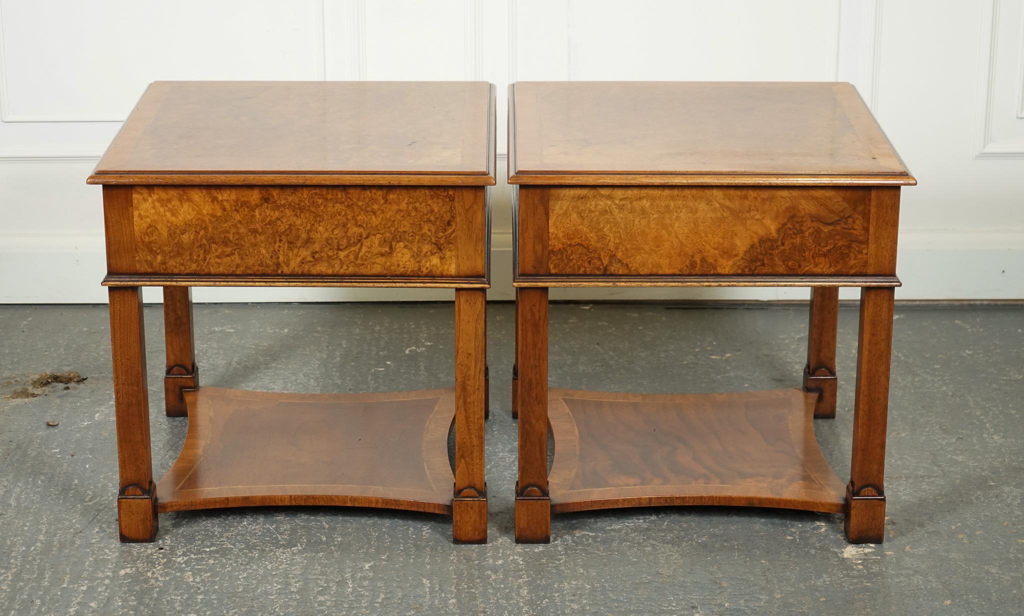 Fait main PAIR BURR WALNUT BEDSIDE NIGHTSTANDS END SIDE LAMP TABLES BRiGHTS OF Nettlebed en vente