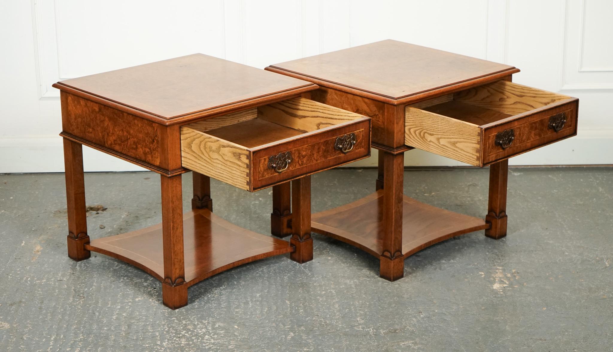 Noyer PAIR BURR WALNUT BEDSIDE NIGHTSTANDS END SIDE LAMP TABLES BRiGHTS OF Nettlebed en vente