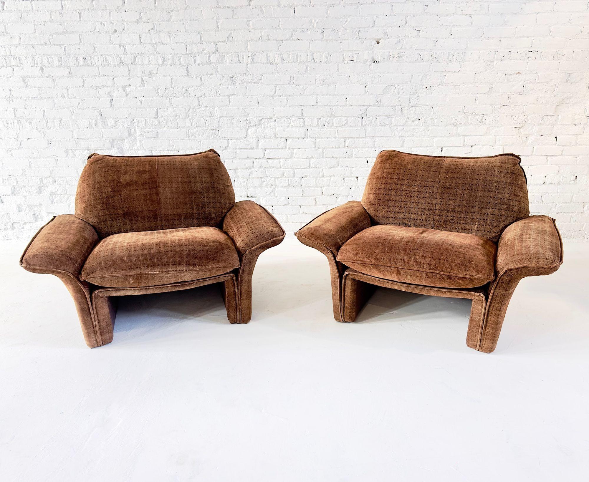 italien Paire de chaises longues en daim Busnelli 