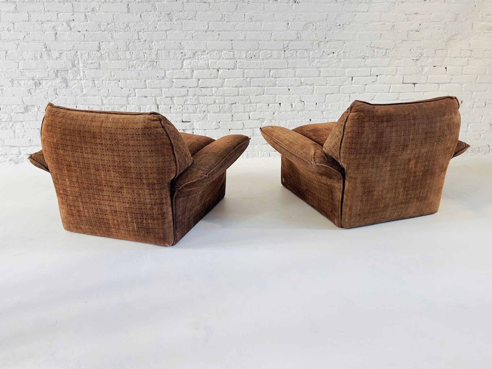 Paire de chaises longues en daim Busnelli 