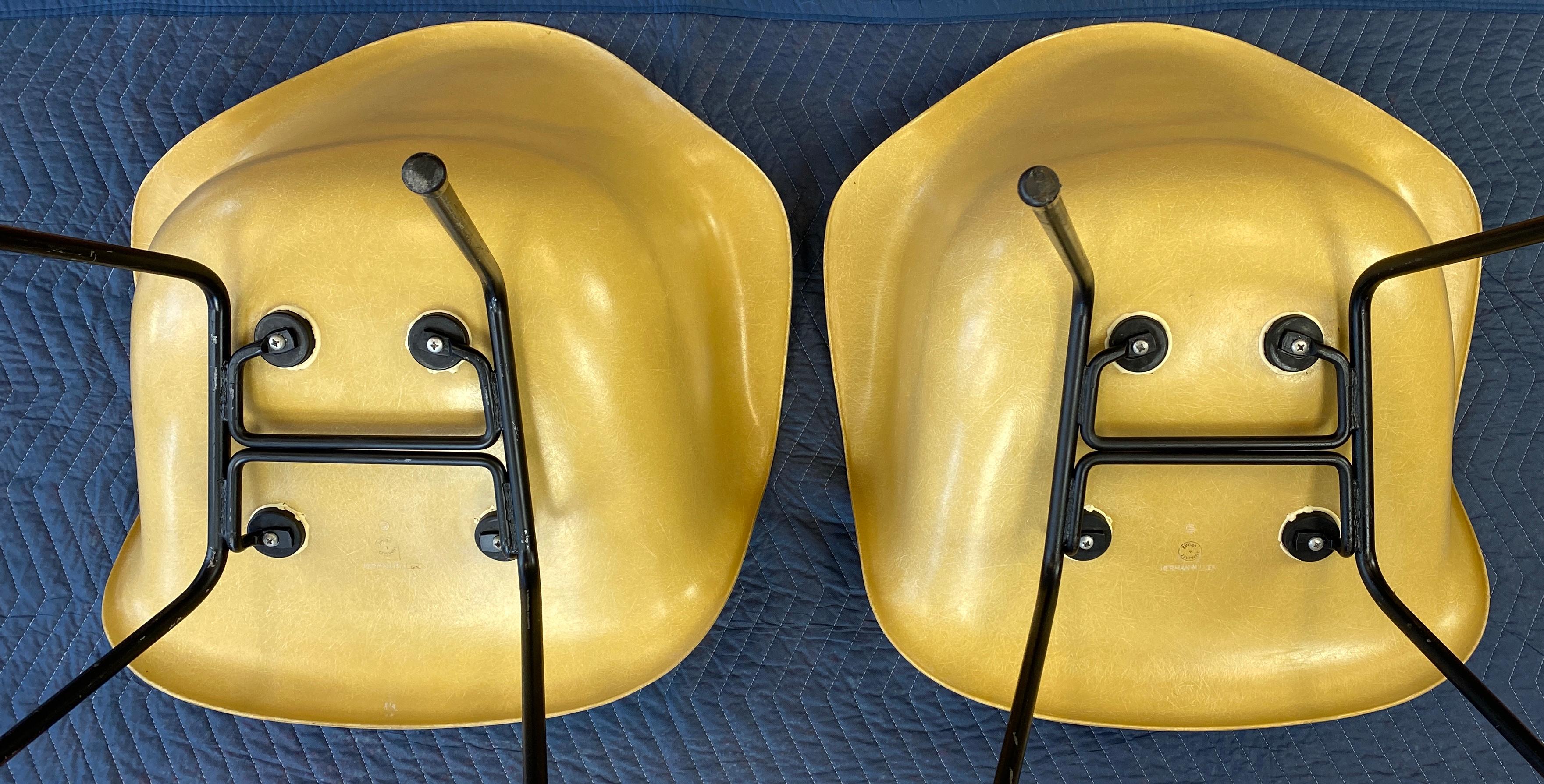 Pair of circa 1960s Charles Eames Fiberglass Shell Armchair for Herman Miller 5