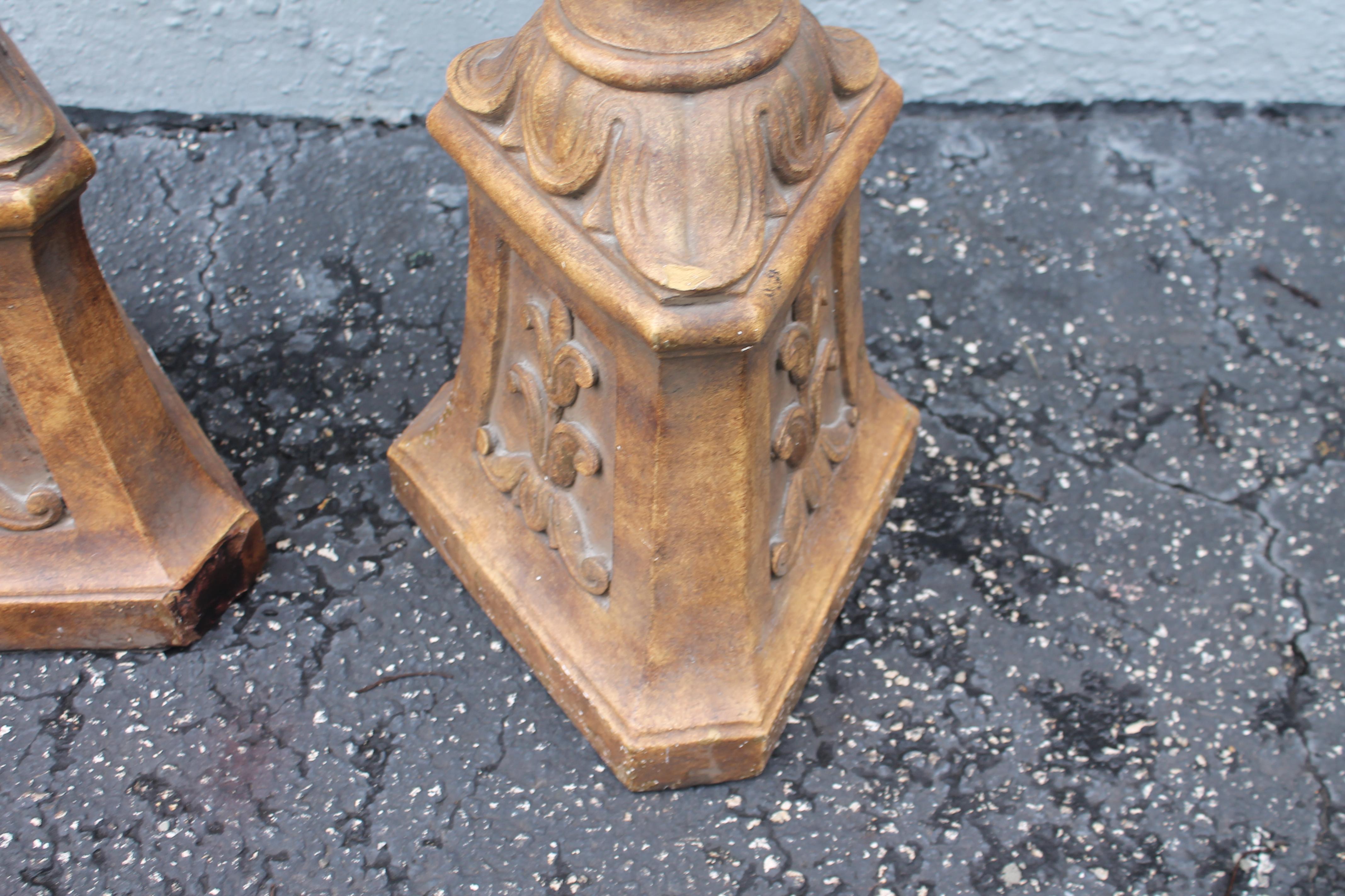 Pareja c1900 Francés estilo Luis XV Pedestales de Yeso Patinado Pesado - Acanto en venta 2
