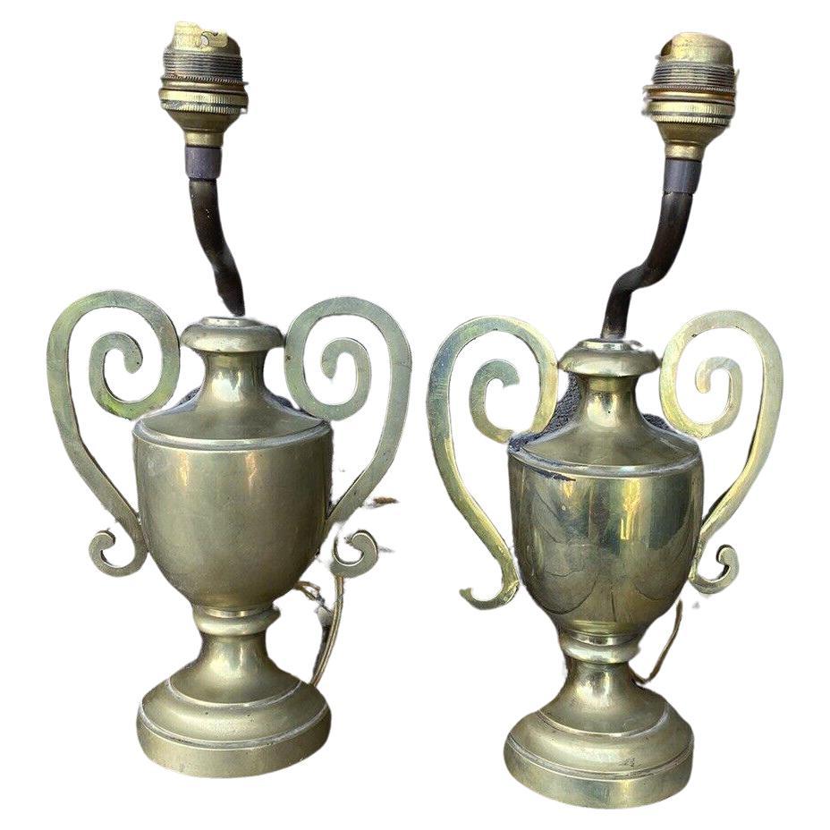 Paar französische Bronze-Wandleuchter im neoklassischen Stil um 1900, Trophäe/Vase-Form, Bronze-Wandleuchter