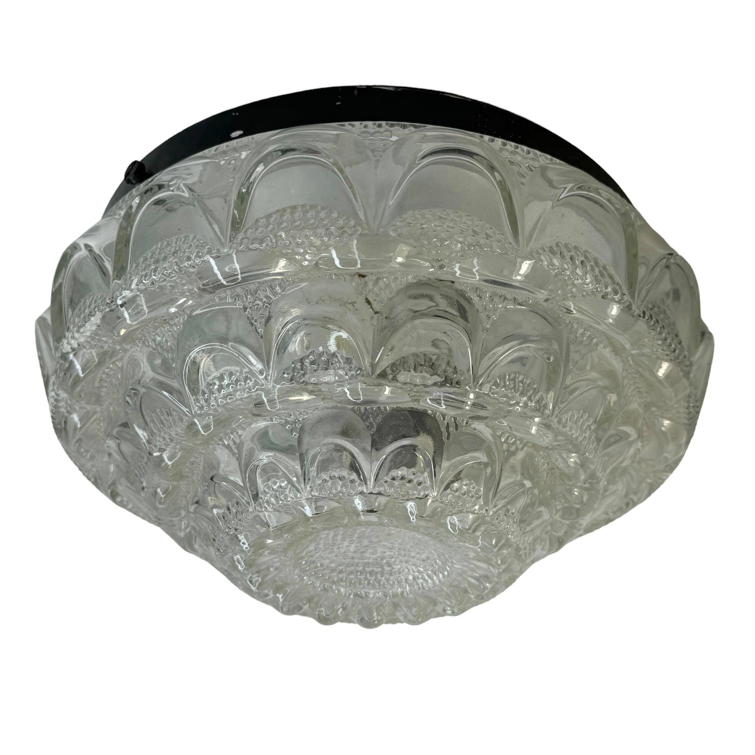 Milieu du XXe siècle Paire de lampes de plafond à affleurement en verre de style Cake par RZB, années 1960, Allemagne en vente