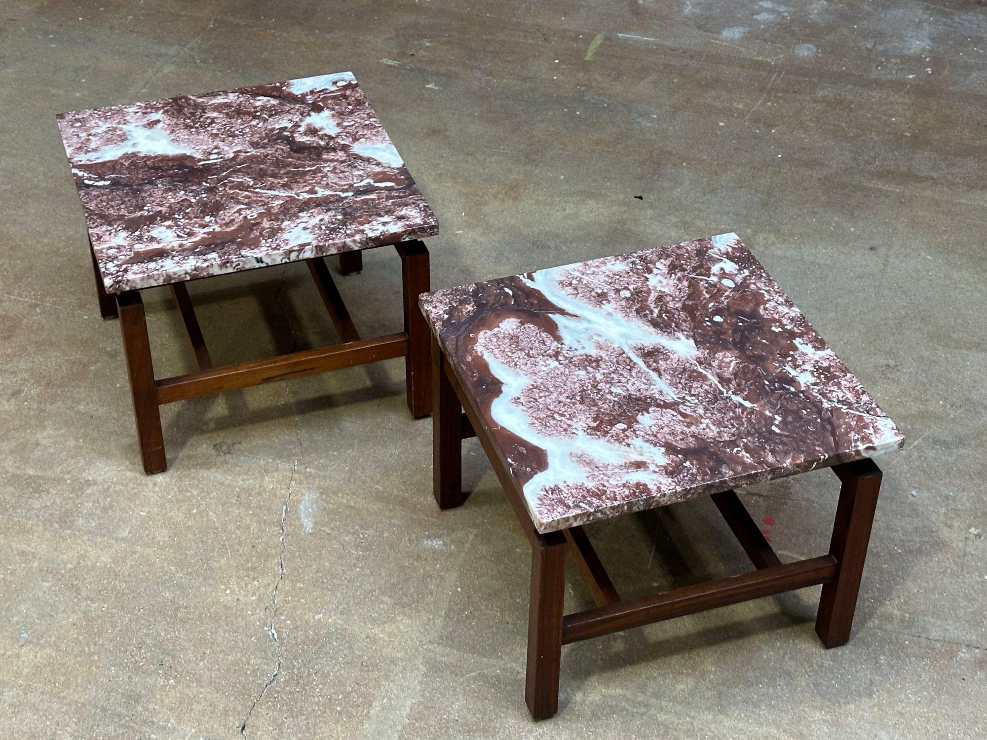 Pair Calacatta Vagli Rosato Marble Side/End Tables, Style of Jens Risom 1960. Original condition, marble is in excellent condition.
Measures 18