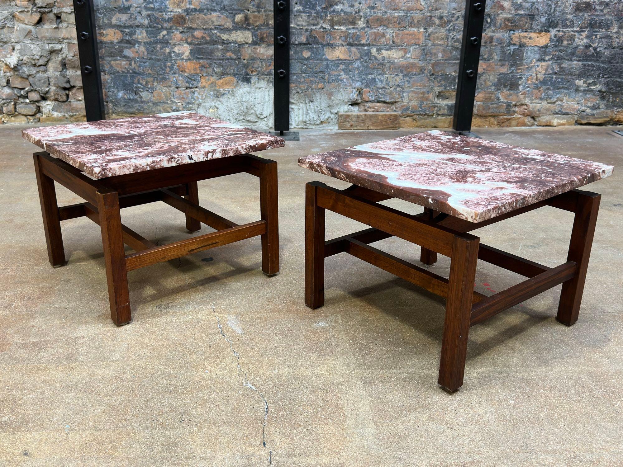 American Pair Calacatta Vagli Rosato Marble Side/End Tables, Style of Jens Risom 1960
