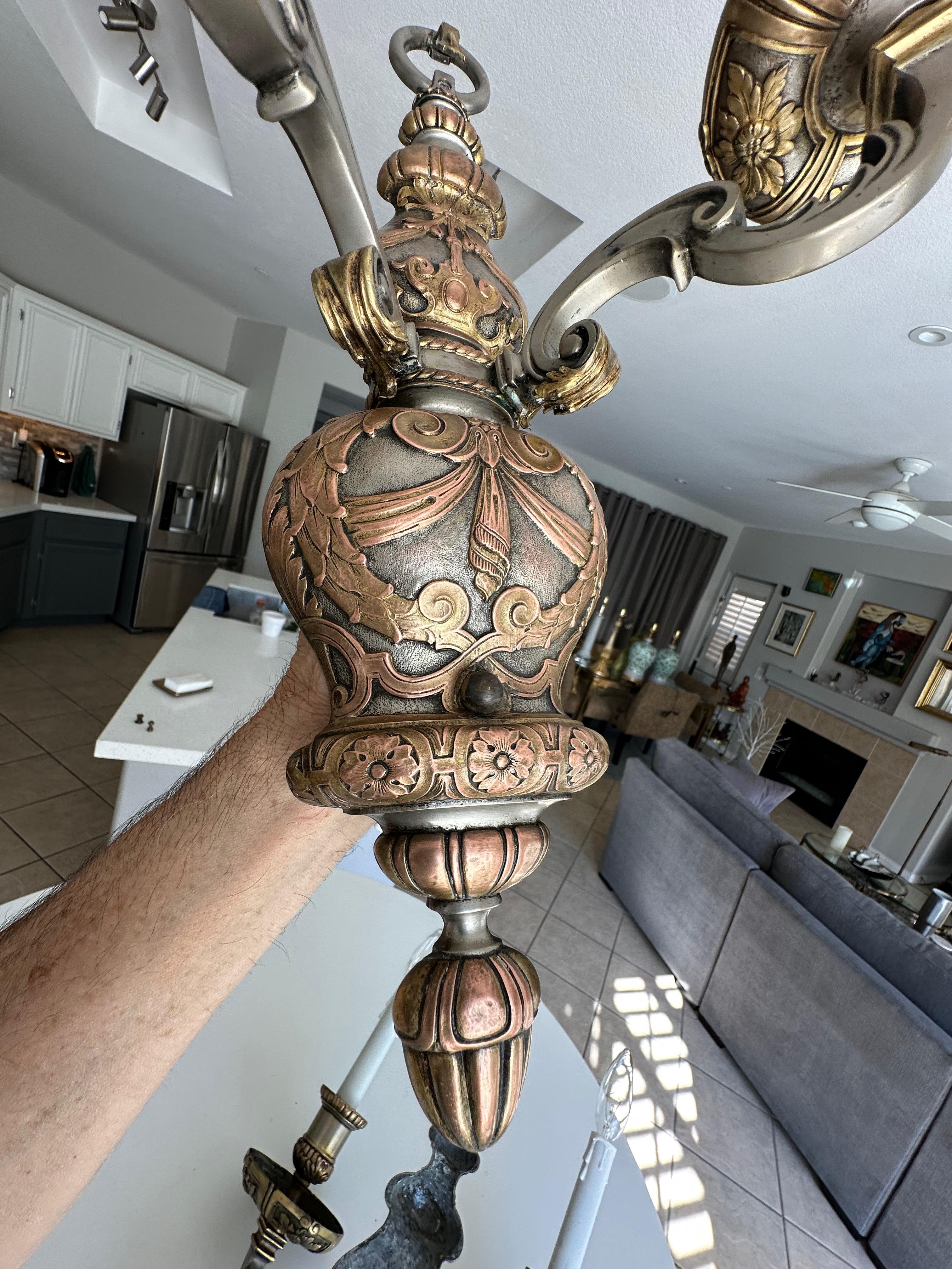 Pareja de apliques Caldwell de 2 brazos en bronce y plata en venta 5