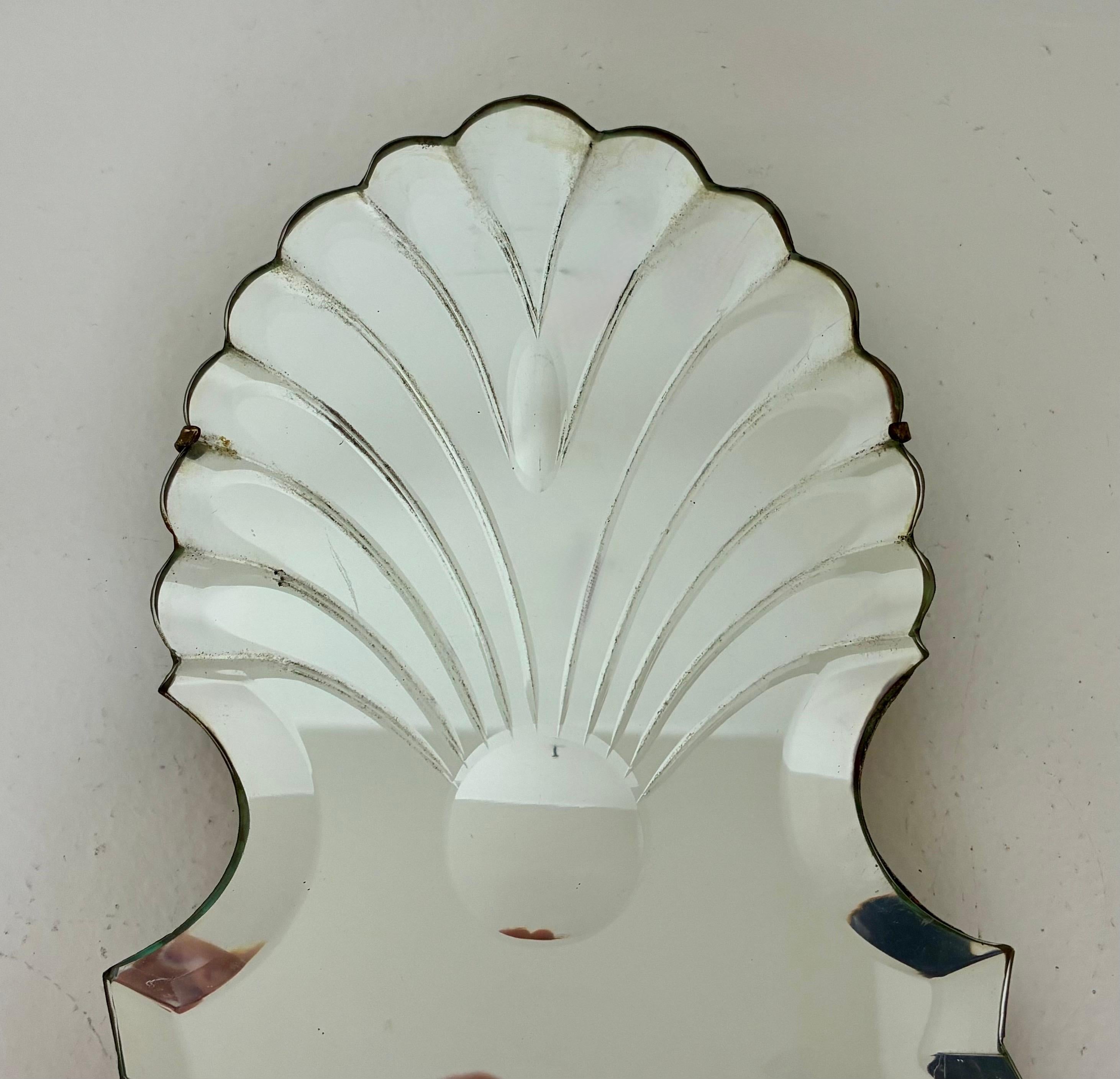 Paire d'appliques Caldwell avec plaques arrière en miroir gravé en vente 3