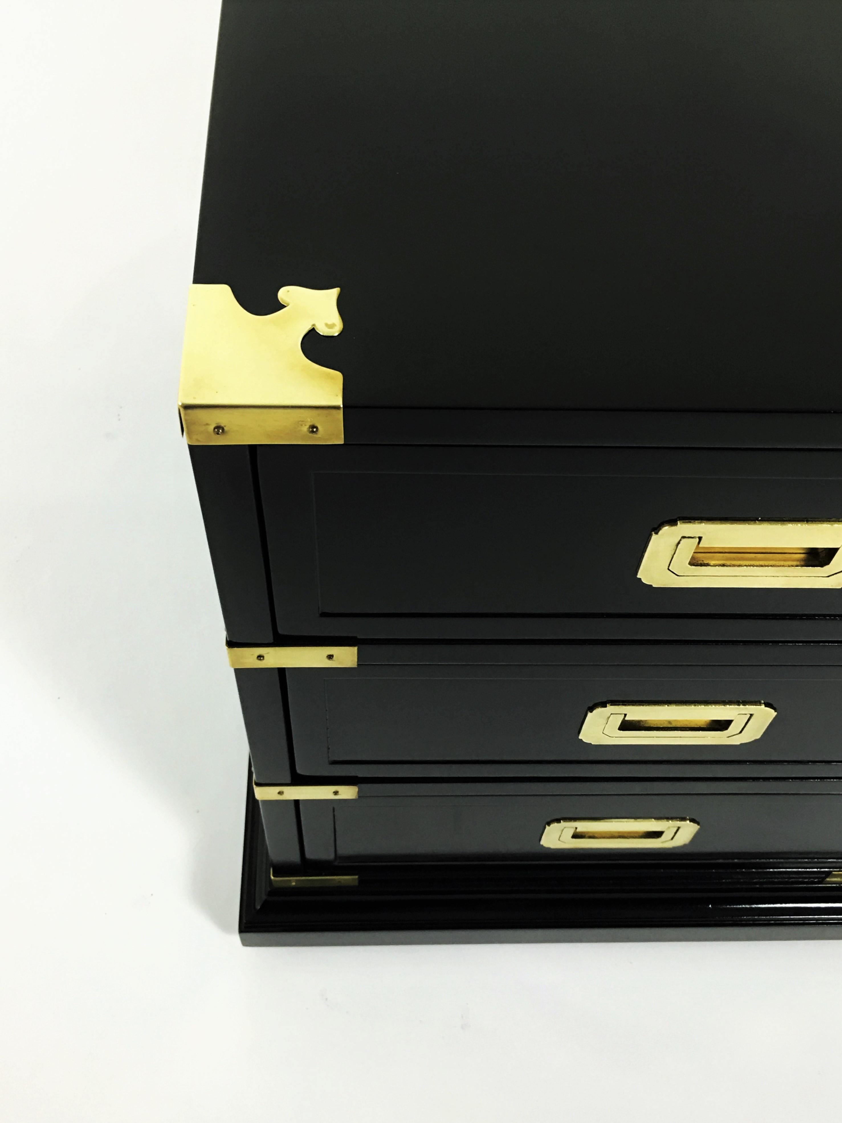 Pair of Campaign Style Black Lacquered and Brass End/Side Tables In Good Condition In Dallas, TX