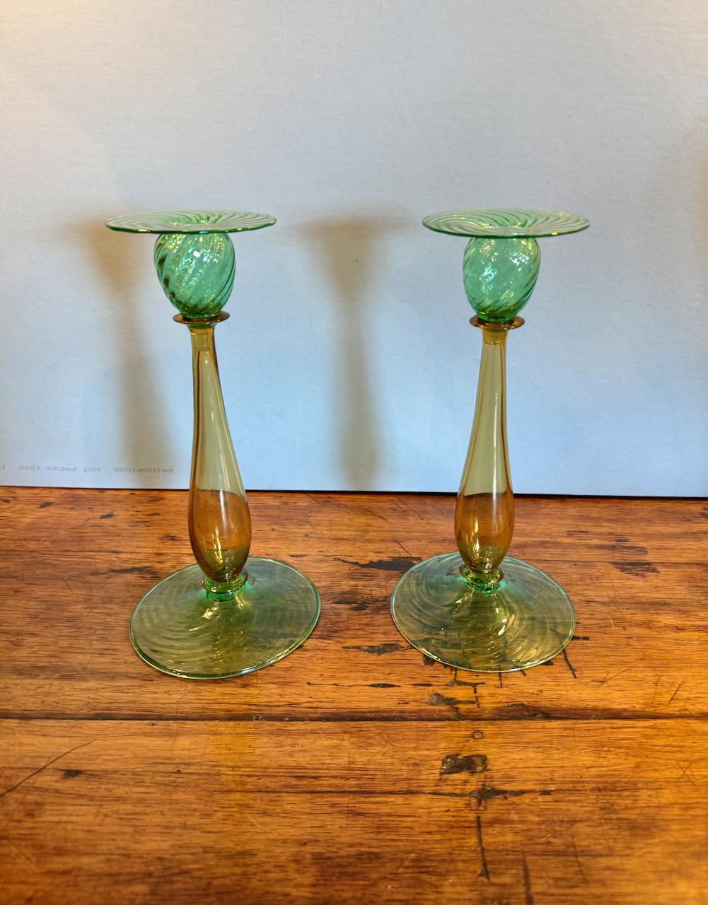Coppia di candelabri in vetro Steuben Glass 
