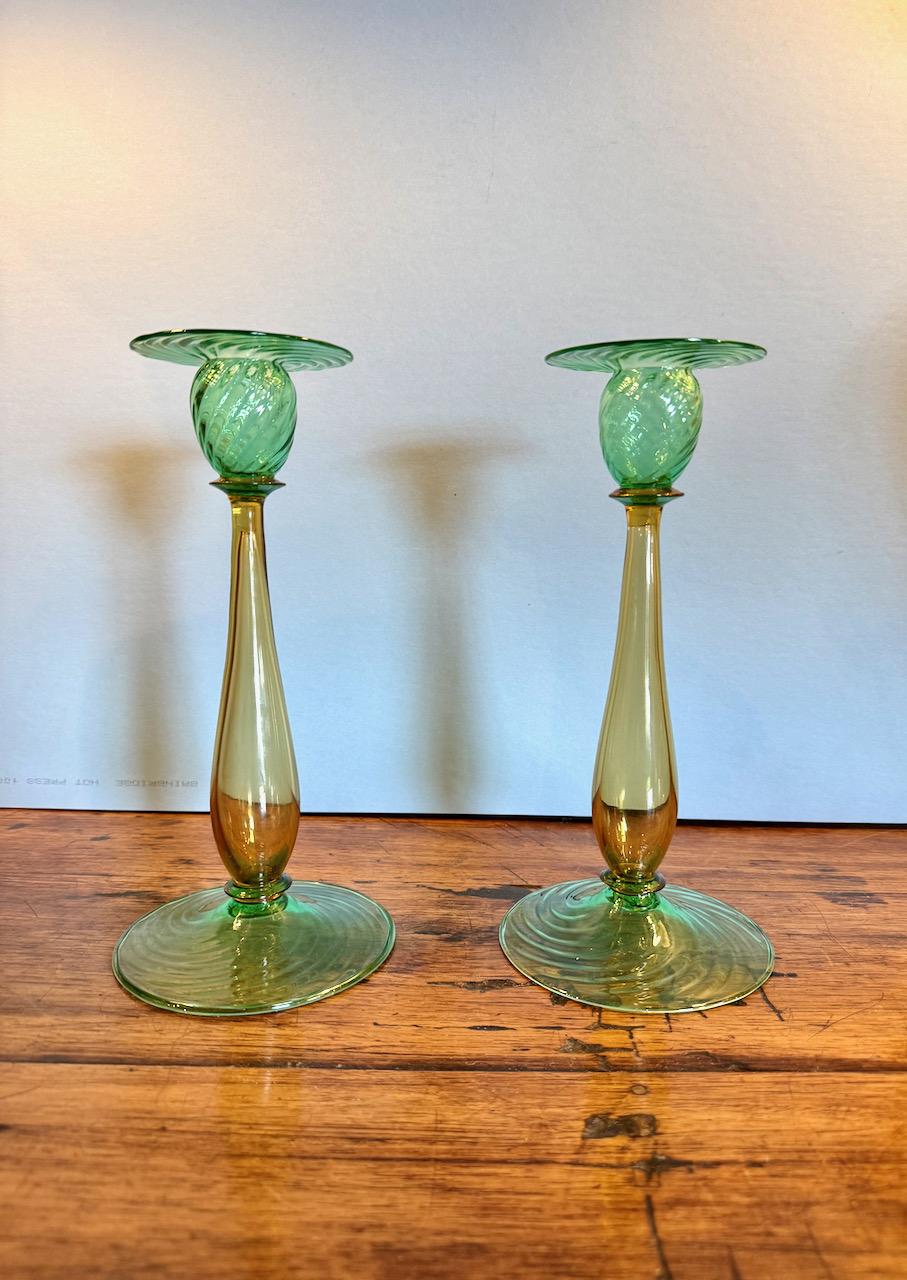 Coppia di candelabri in vetro Steuben Glass 