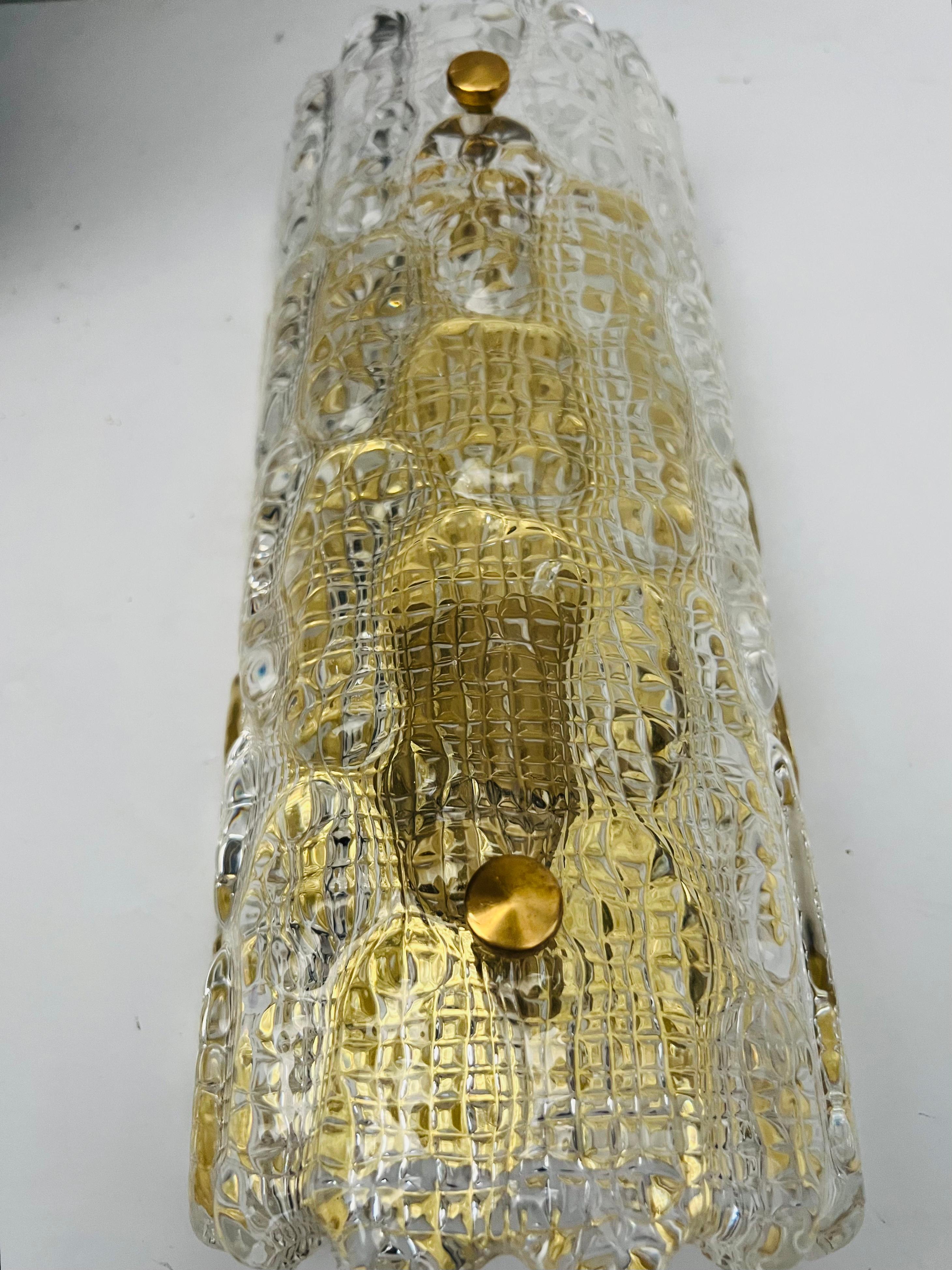 Coppia di lampade da parete in cristallo Carl Fagerlund Orrefors 1950, metà del secolo scorso. in vendita 1