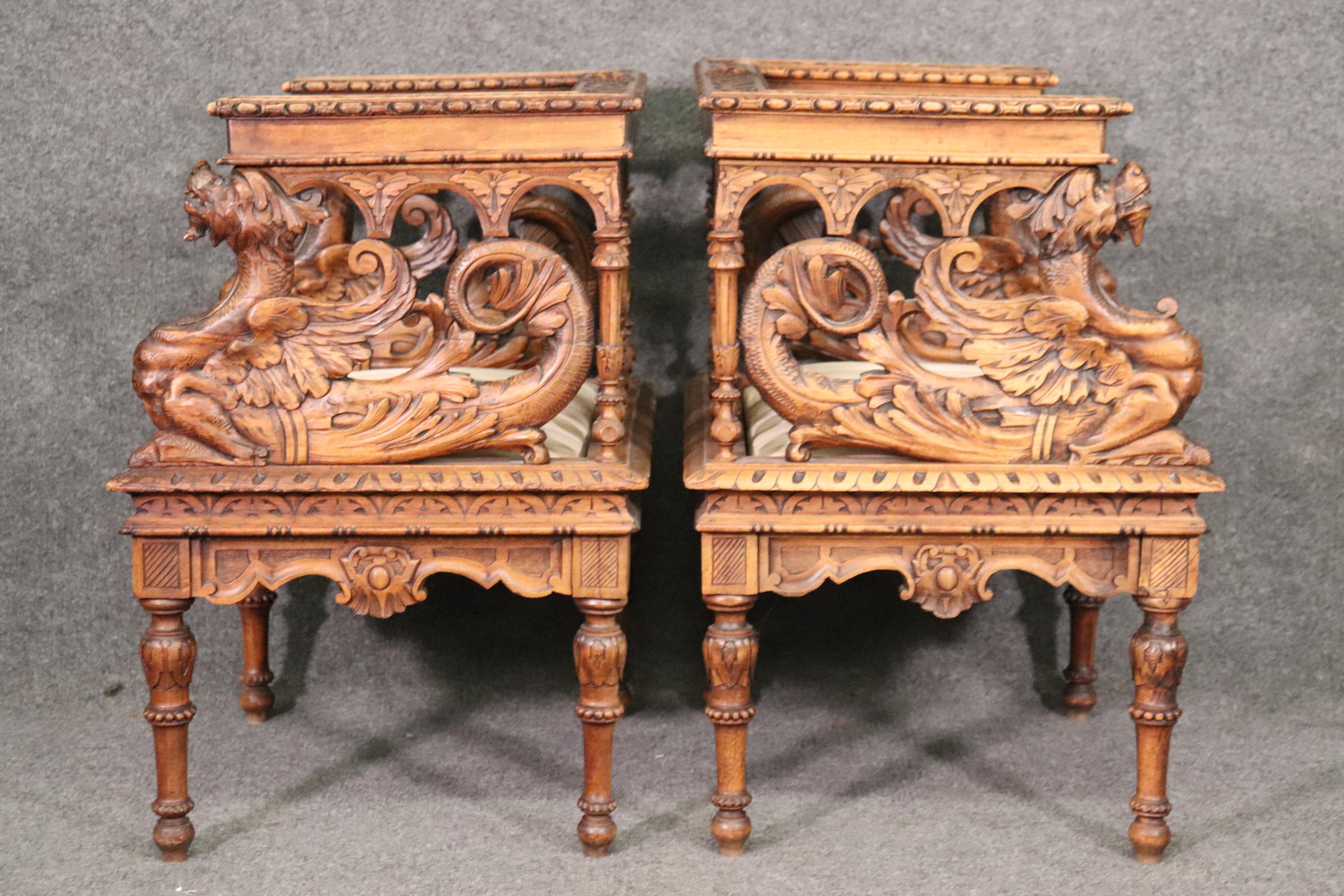 Pair Carved American Victorian Griffin Club Armchairs Attributed to RJ Horner  In Good Condition In Swedesboro, NJ