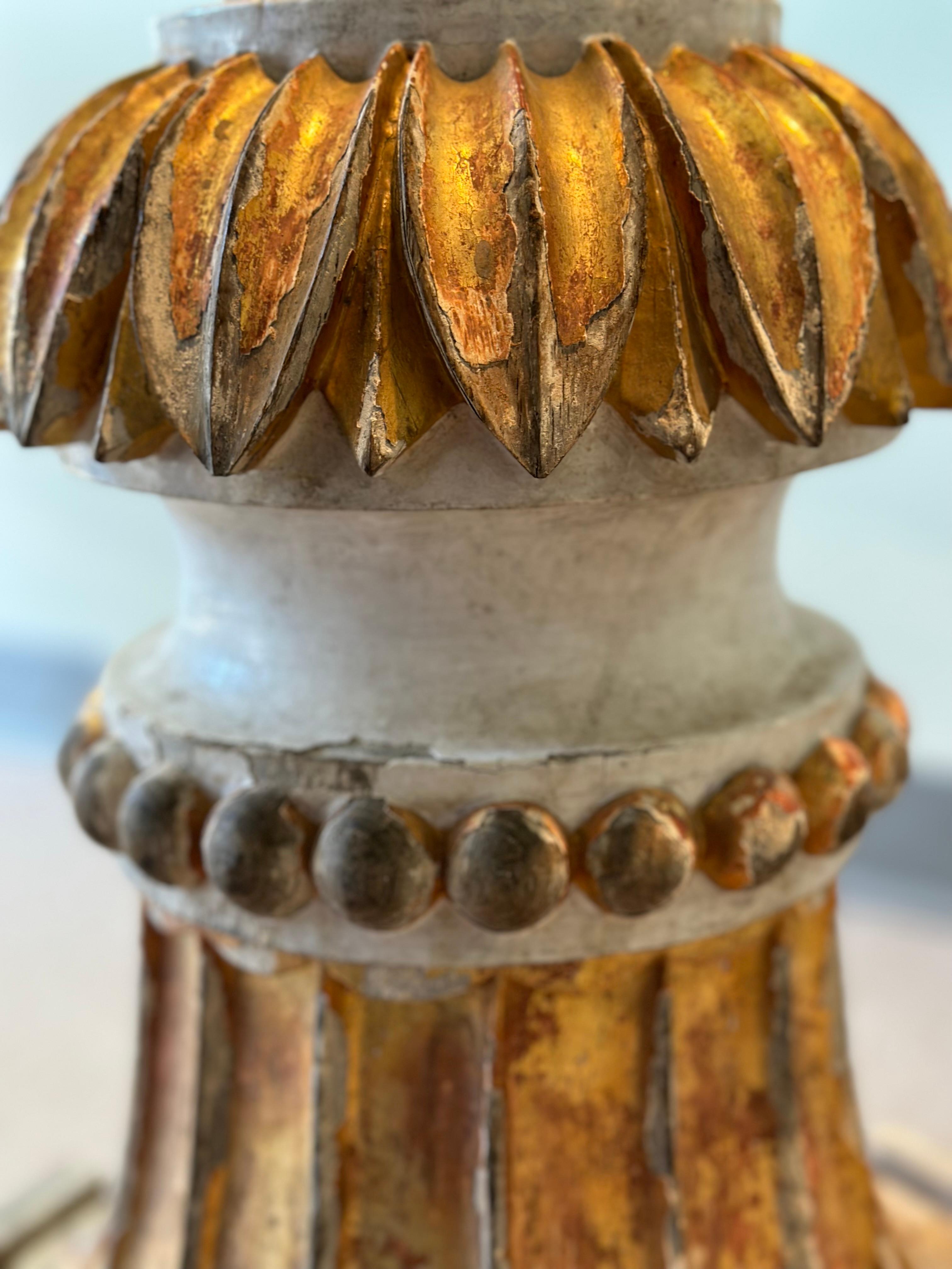 Lampadaires sculptés et dorés - Italie c1820 en vente 1