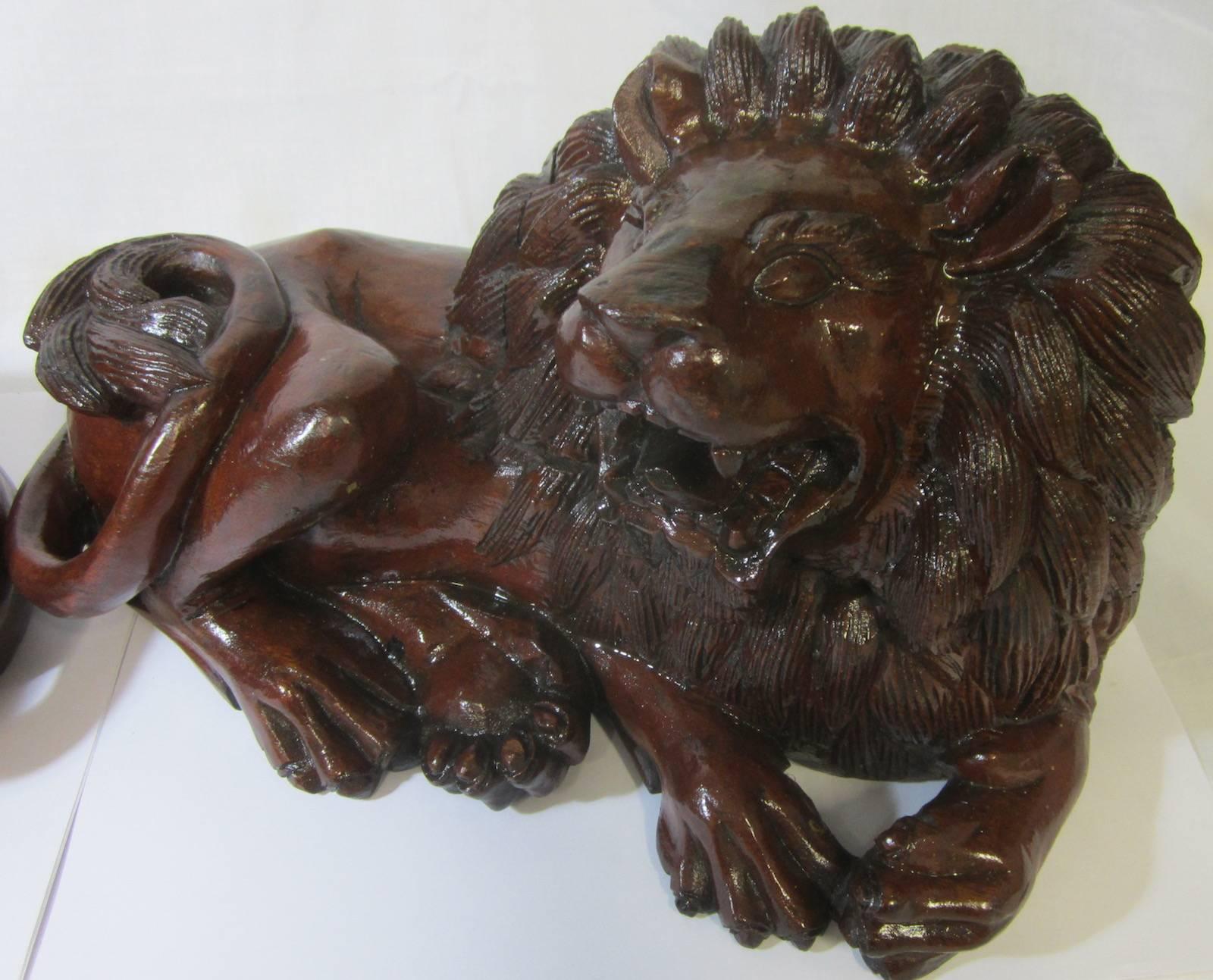Pair of Carved Hard Wood African Lions In Good Condition For Sale In Paradise Point, Queensland