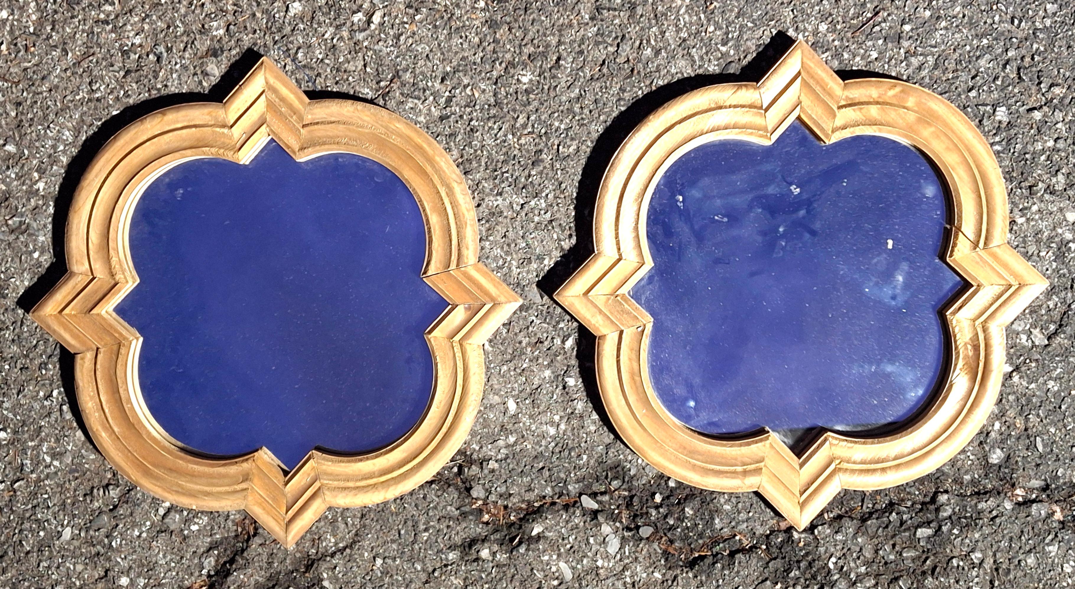 Country Paire de miroirs en pin anglais brut sculpté en vente