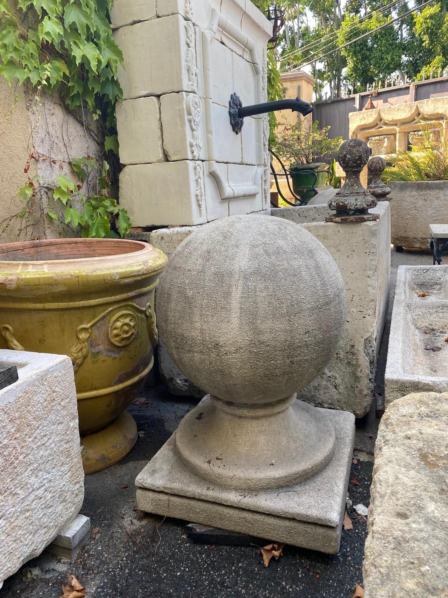Hand-Crafted Pair Carved Stone Gate Pier Pillar Sphere Ball Finials on Pedestal Base Antiques