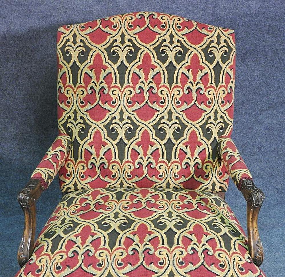 Pair of Carved Walnut French Louis XV Fauteuils Armchairs in Tapestry Upholstery 1