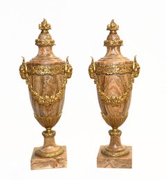 Paire d'urnes Cassolettes et de vases français en marbre antique et bronze doré 1885