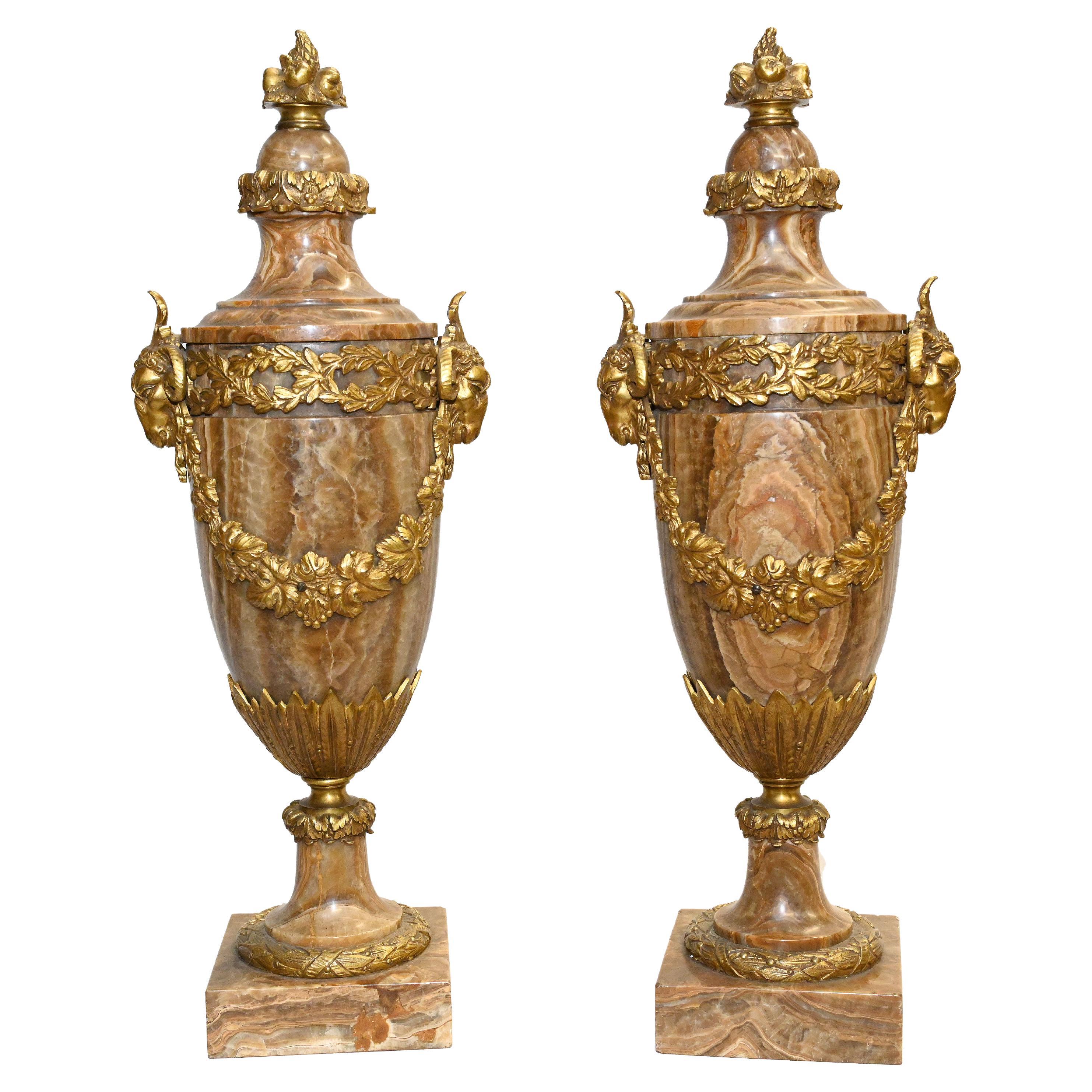Ancien vase français en bronze doré et marbre Warwick Albani, centre de