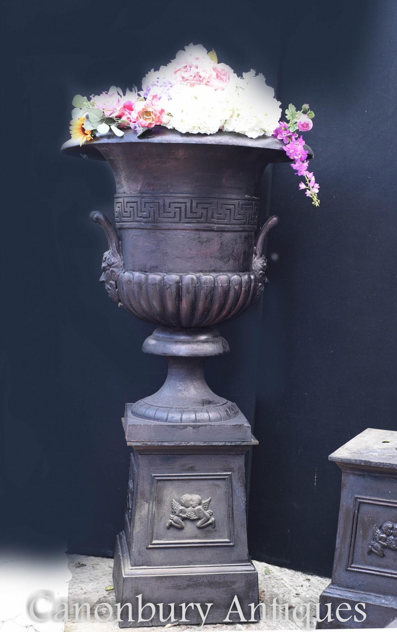 Pair Cast Iron Garden Urns, Xl English Campana Planters In Good Condition For Sale In Potters Bar, GB