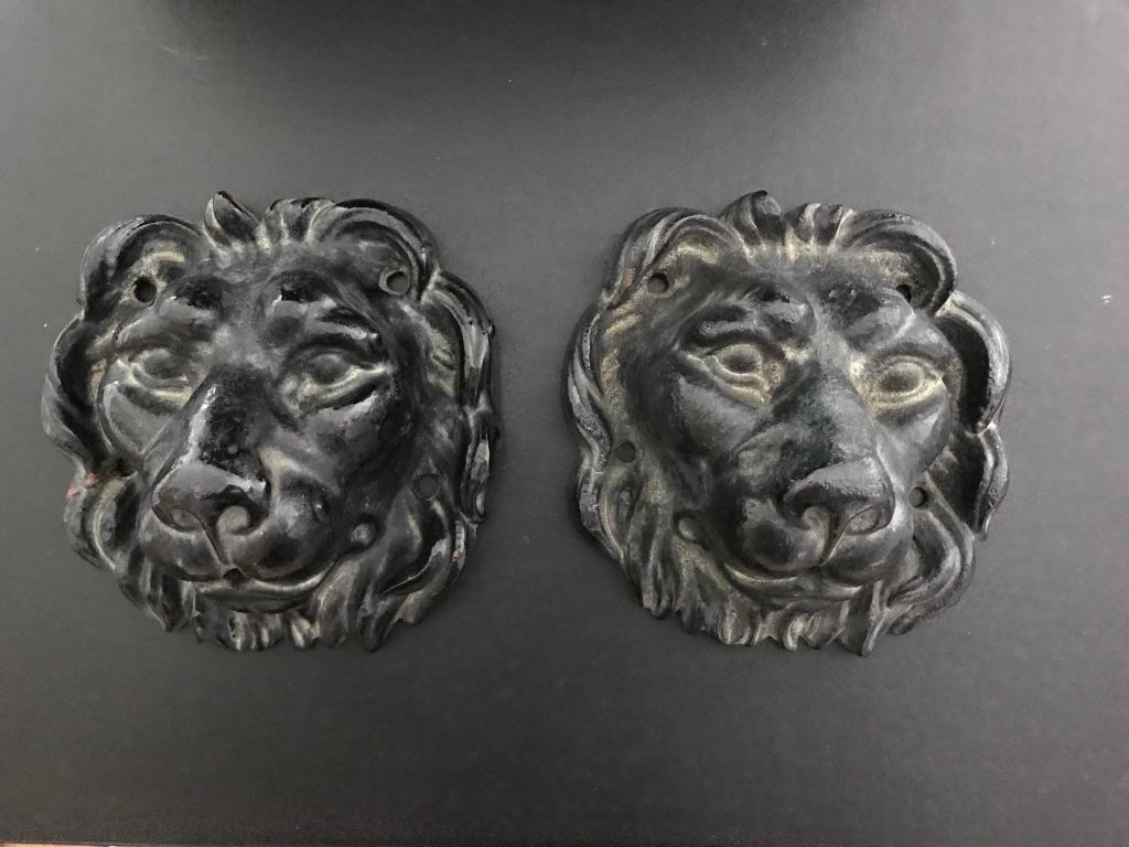Pair of Cast Iron Lion Head Wall Ornament Fountains 7